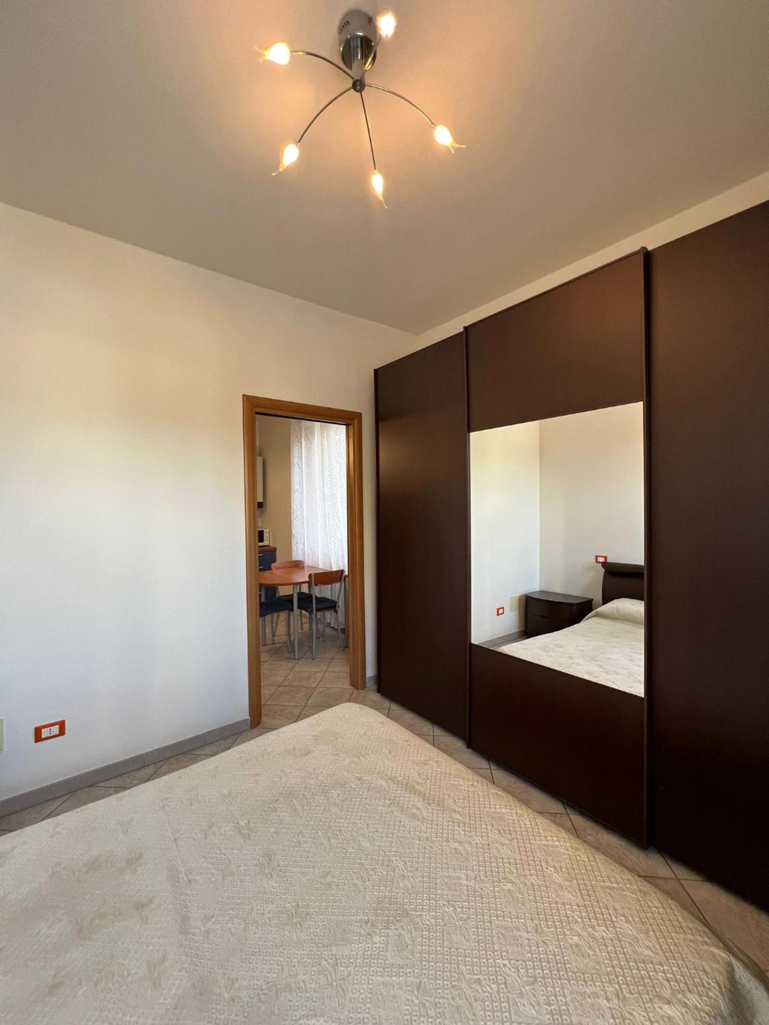 One-Bedroom Apartment - Photo 29