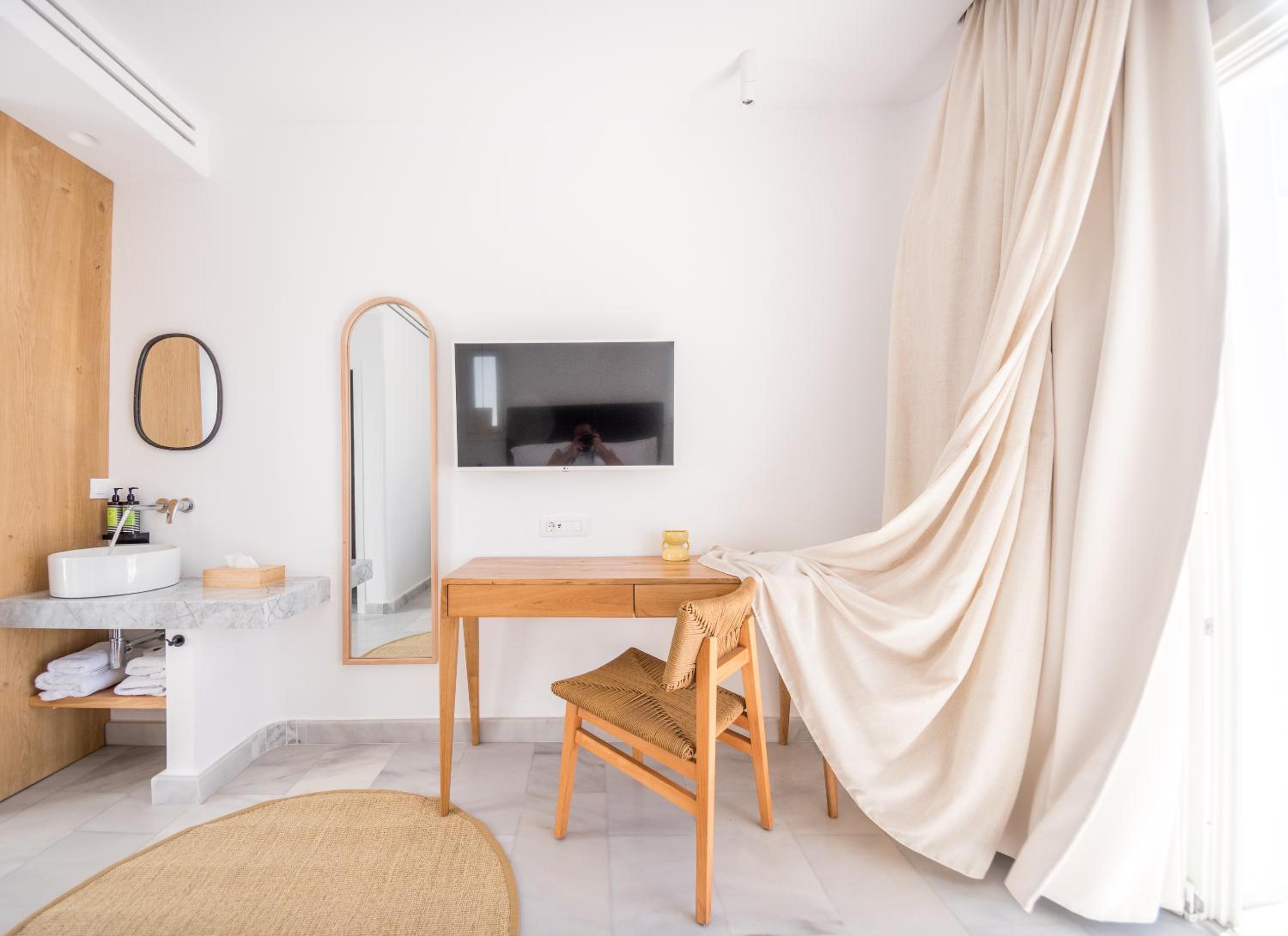 Superior Double Room - Photo 10