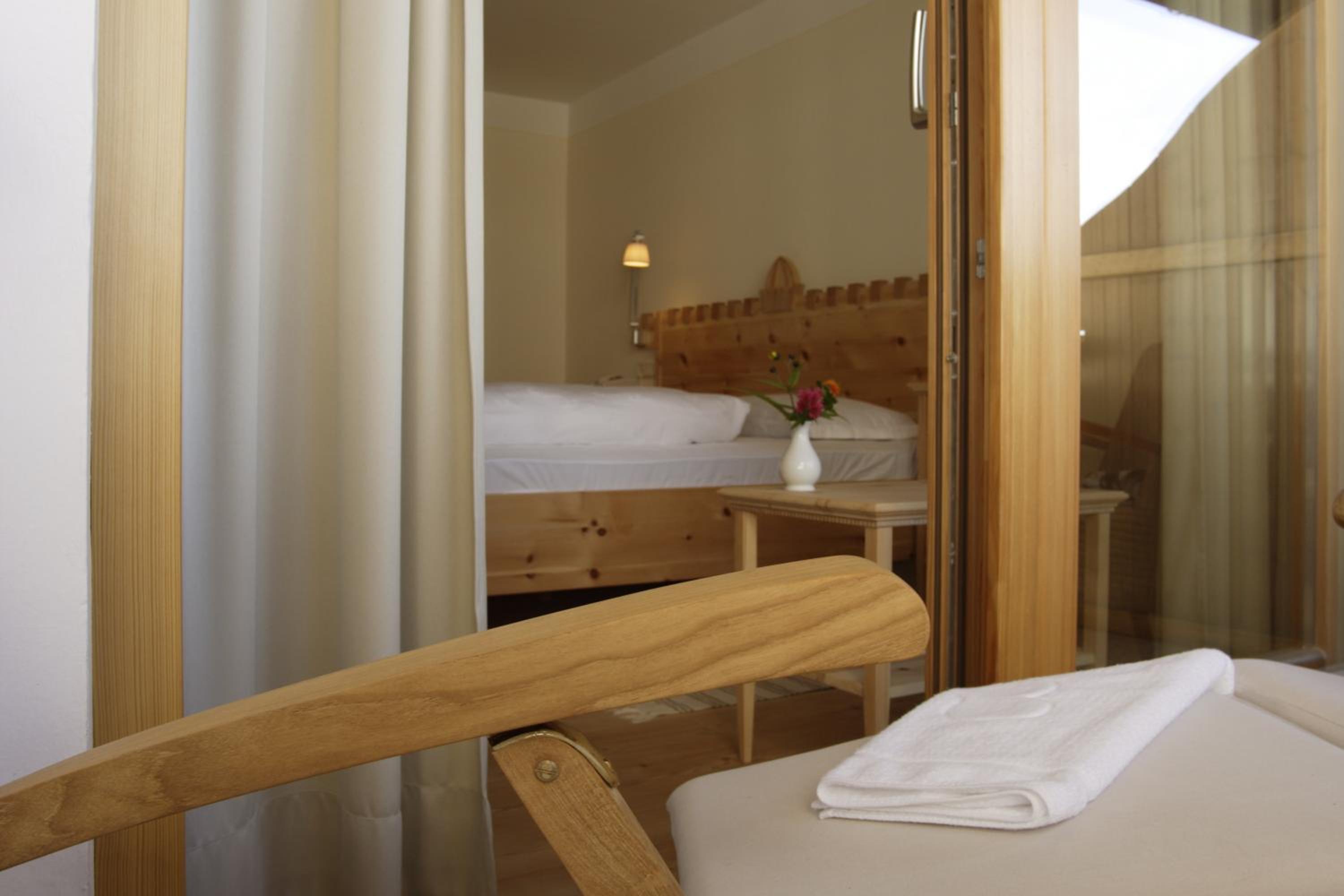 Double Room with Balcony - Photo 7