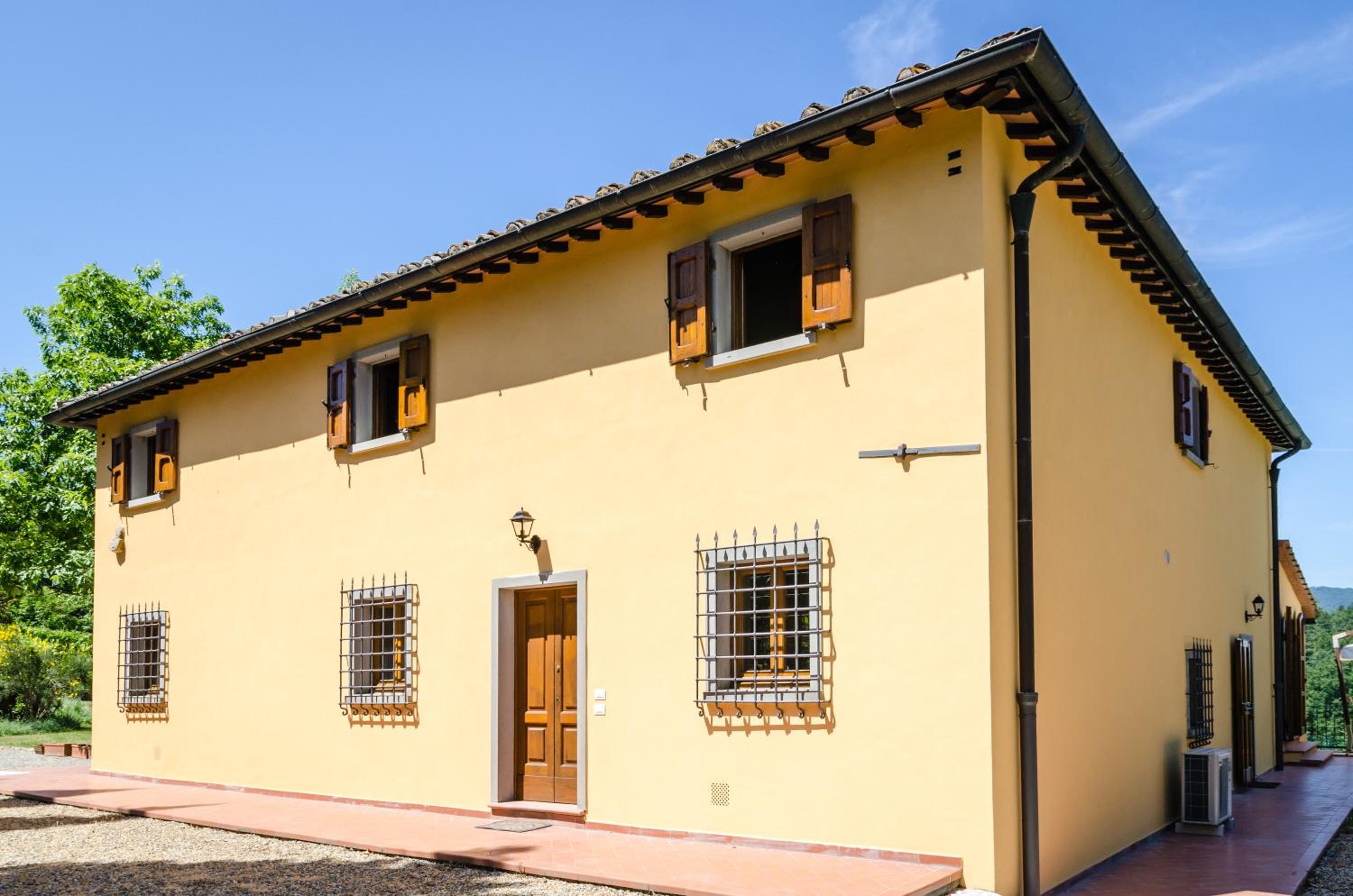 Villa photo 2