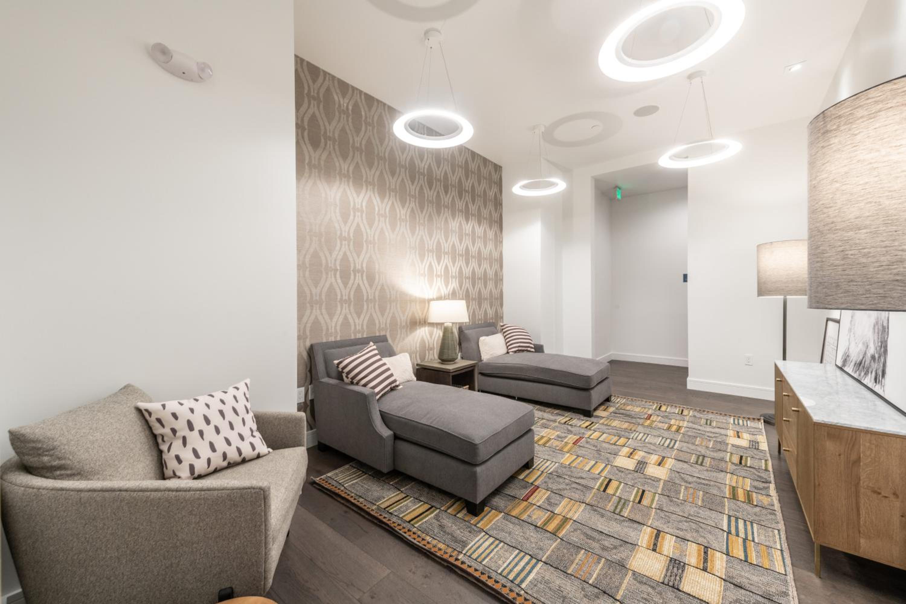 Superior Apartment photo 2