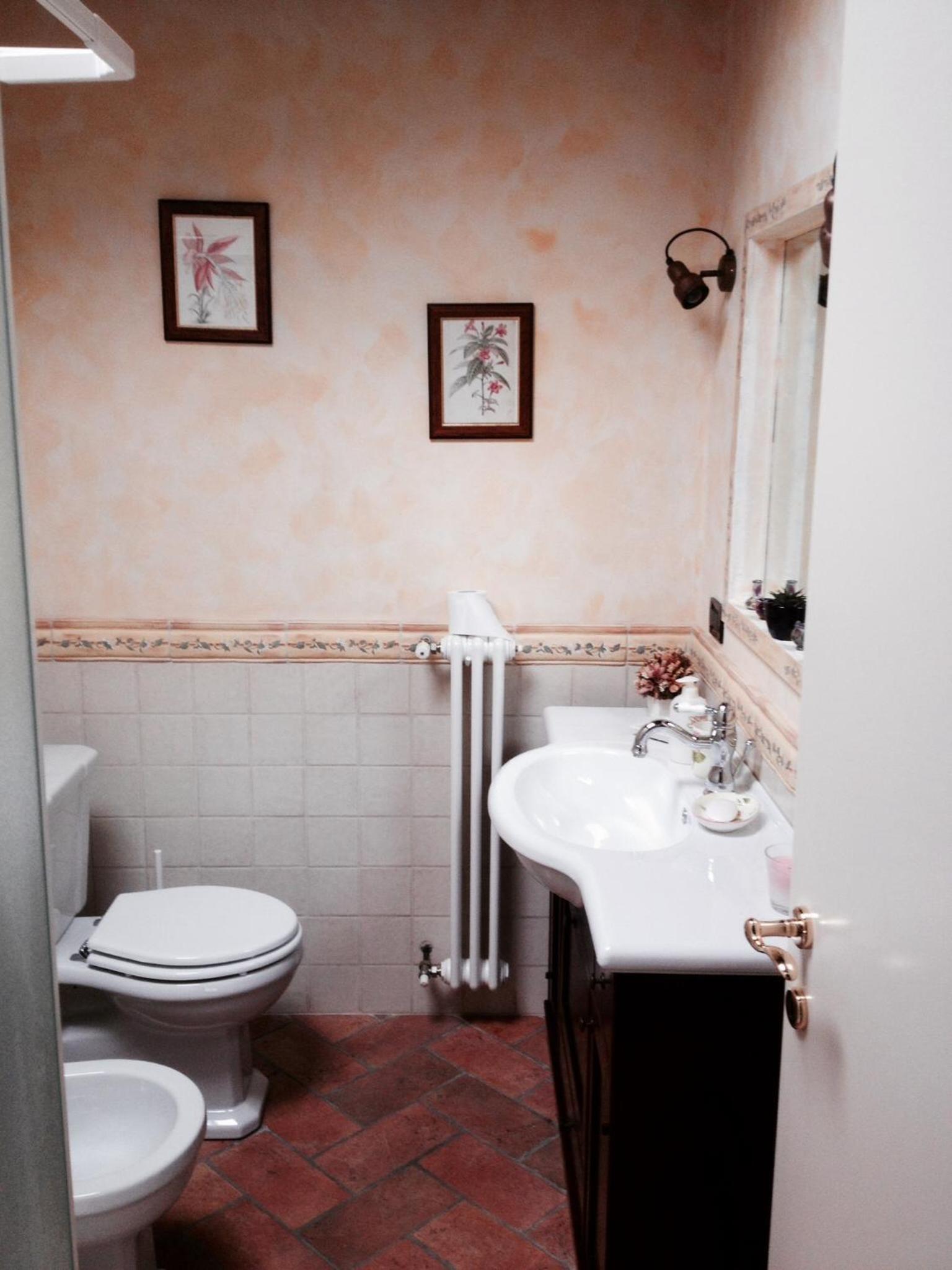 Double Room with Private Bathroom photo 3