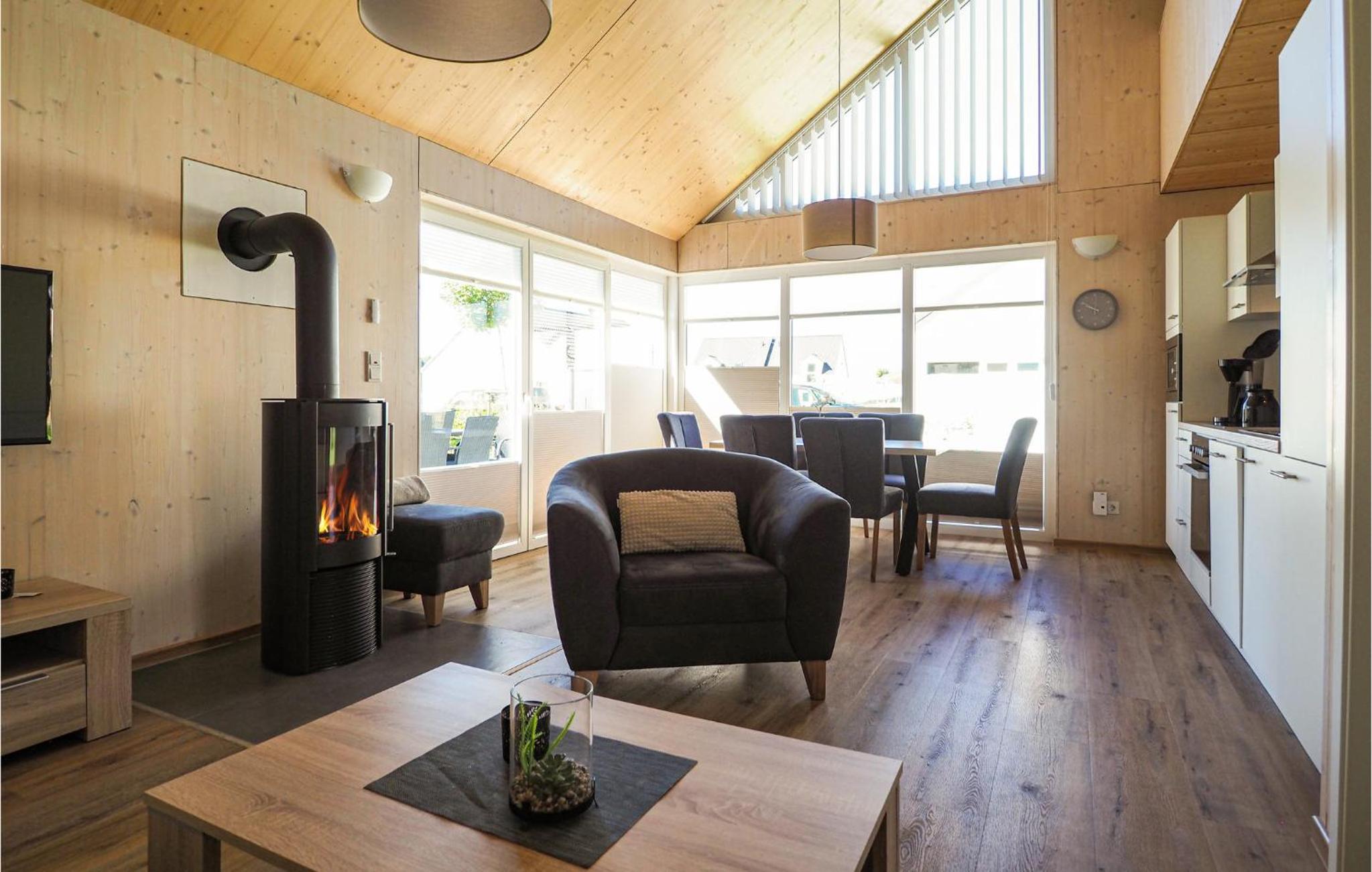 Three-Bedroom Vacation Home  photo 1