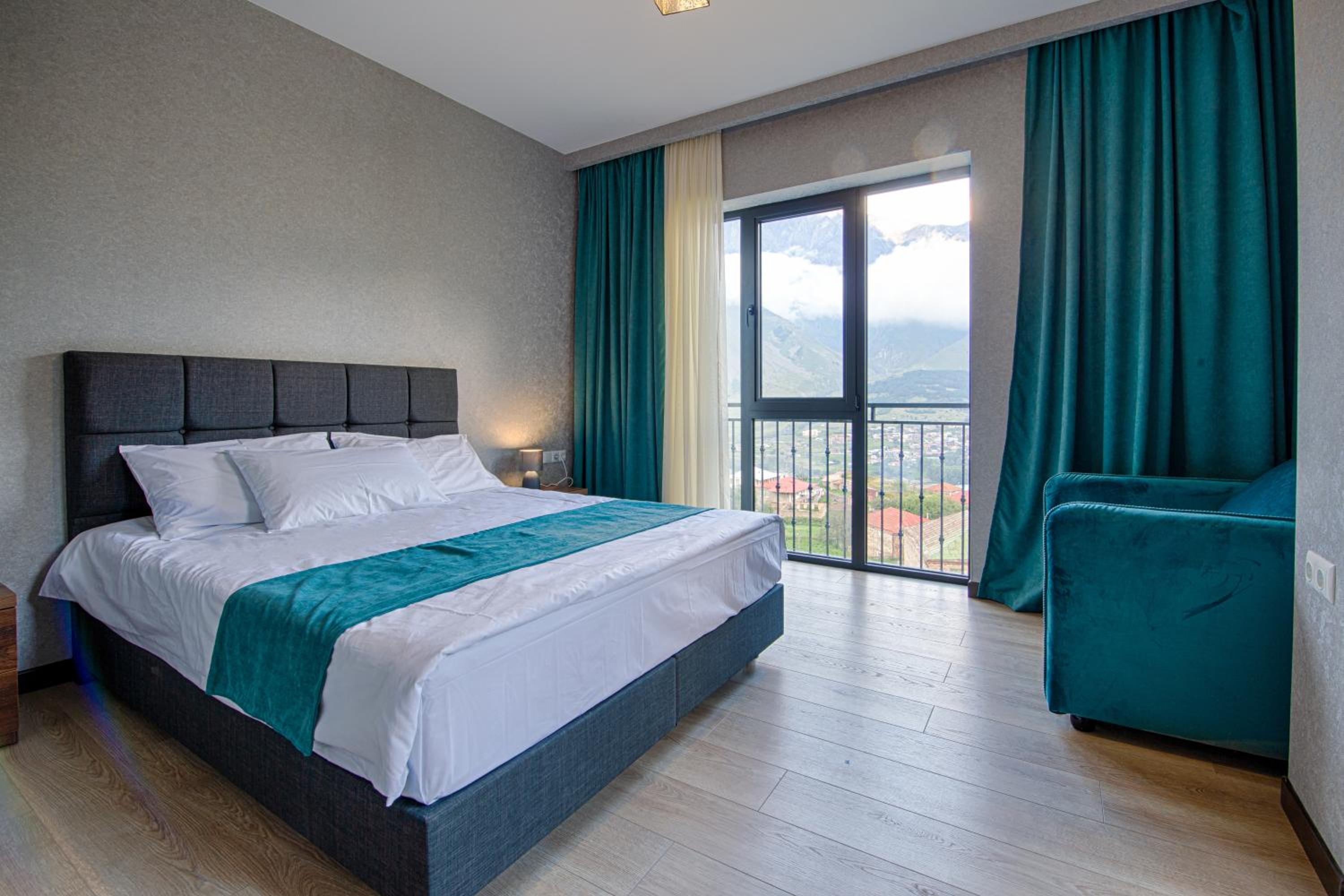 Large Double Room