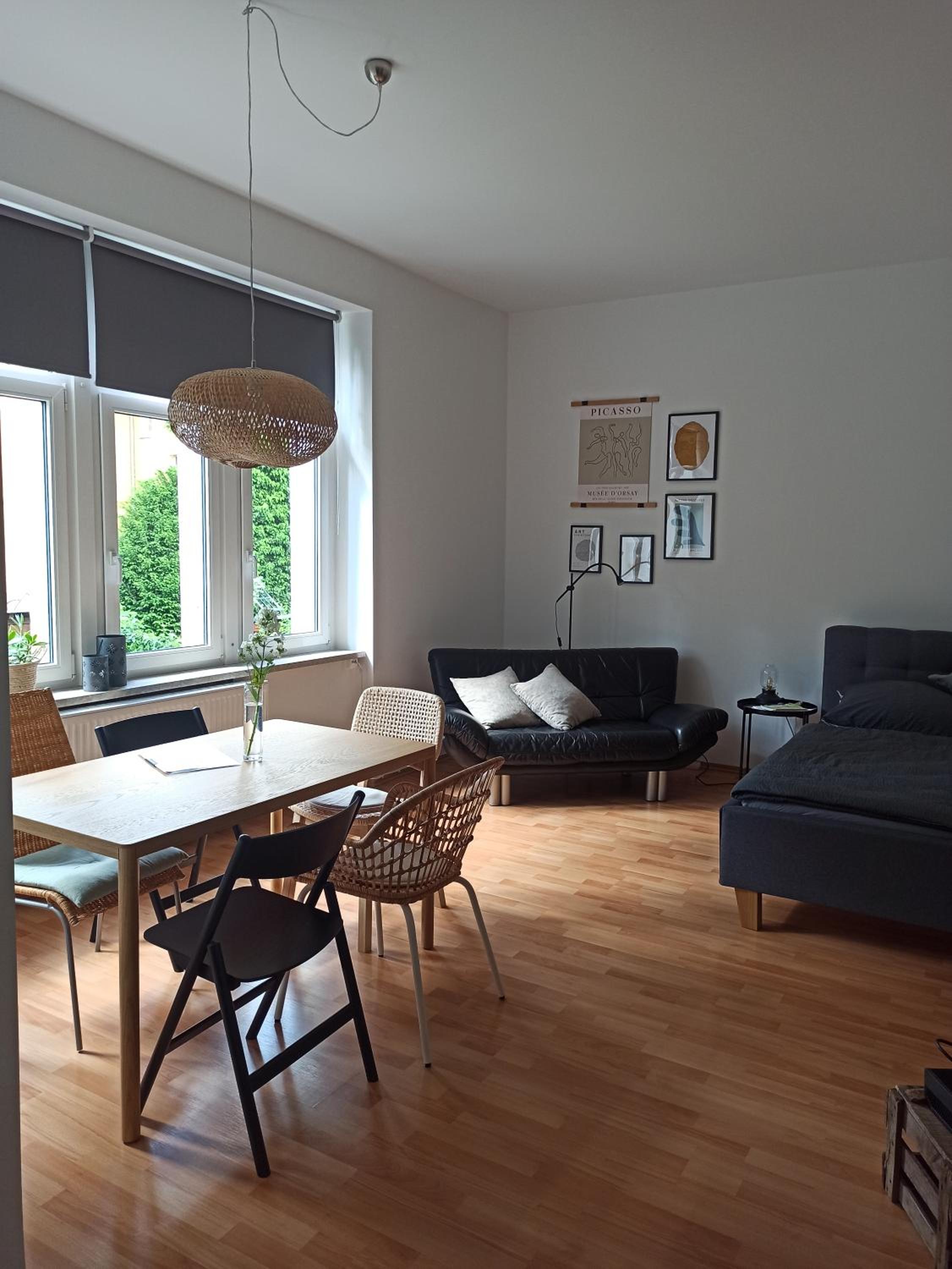 One-Bedroom Apartment photo 1