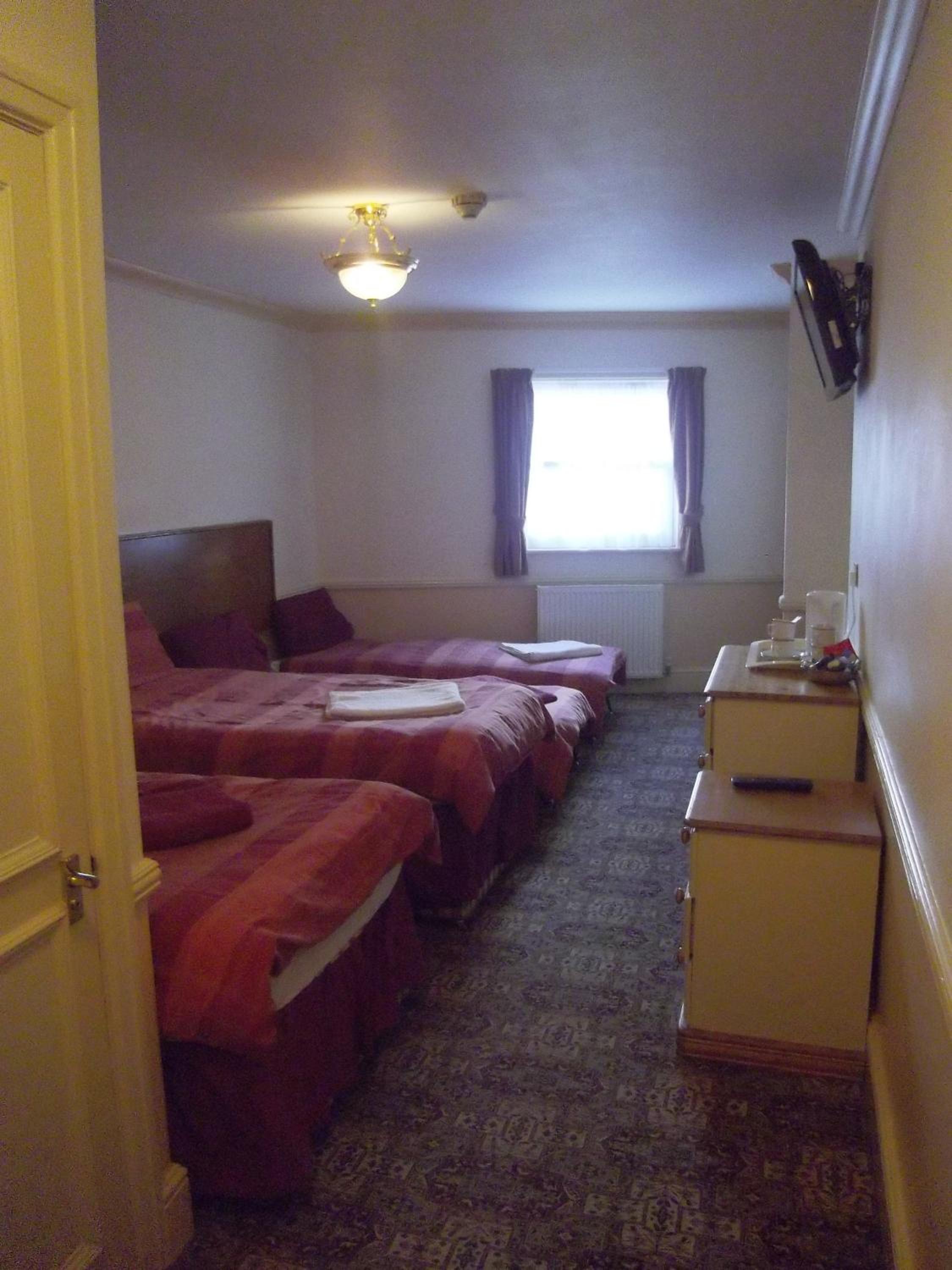 Family Room with Bathroom - Photo 4