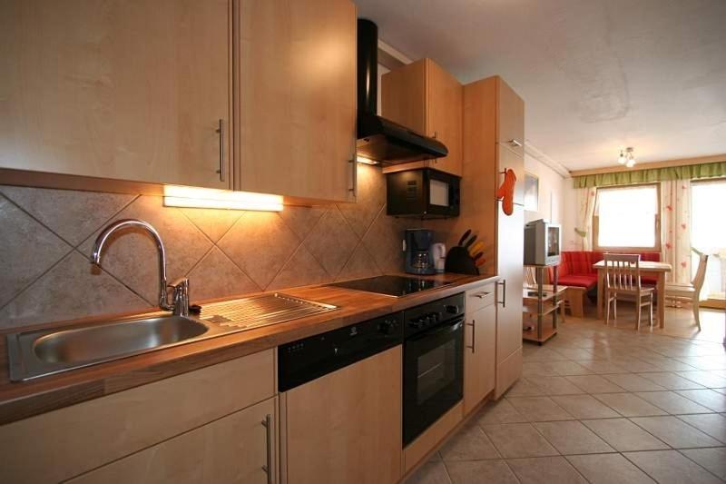 Three-Bedroom Apartment photo 3