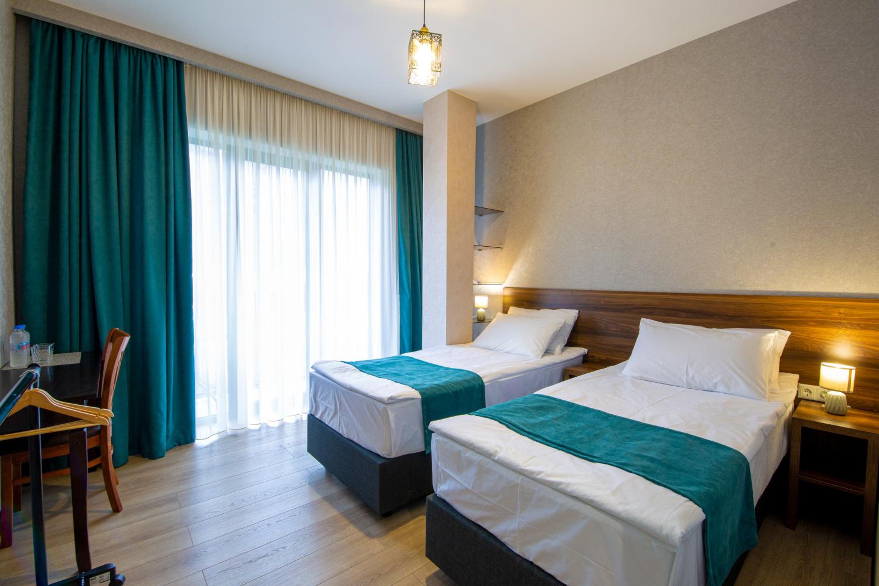 Twin Room with Balcony photo 3