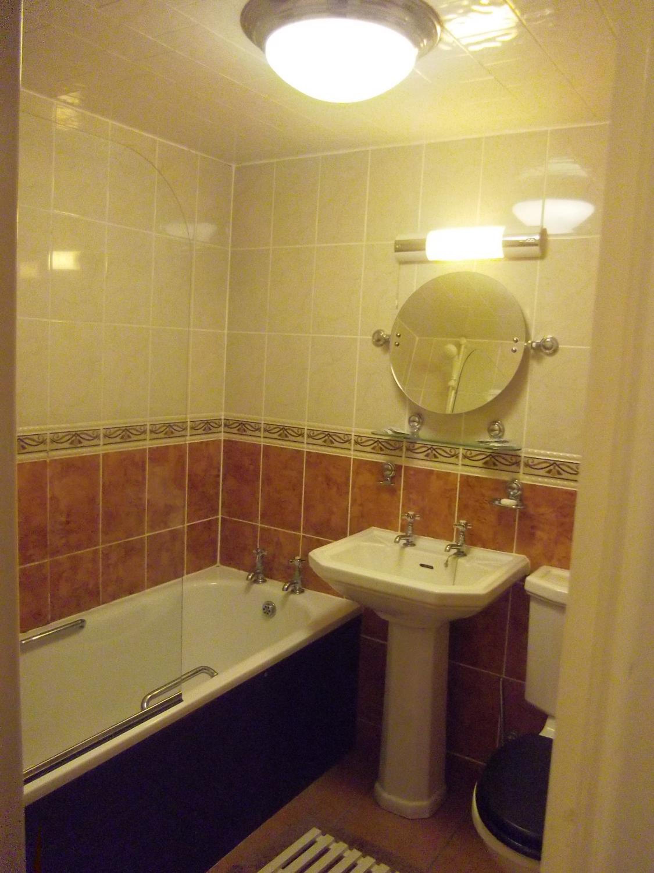 Family Room with Bathroom - Photo 2
