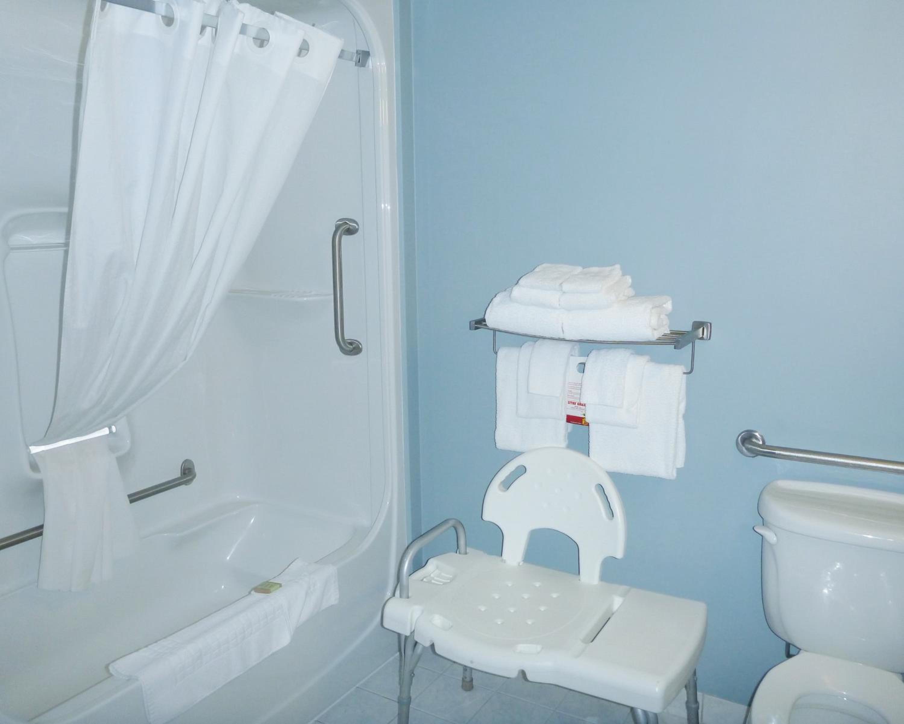 Standard Room with 2 Queen Beds - Pet Friendly/Non-Smoking