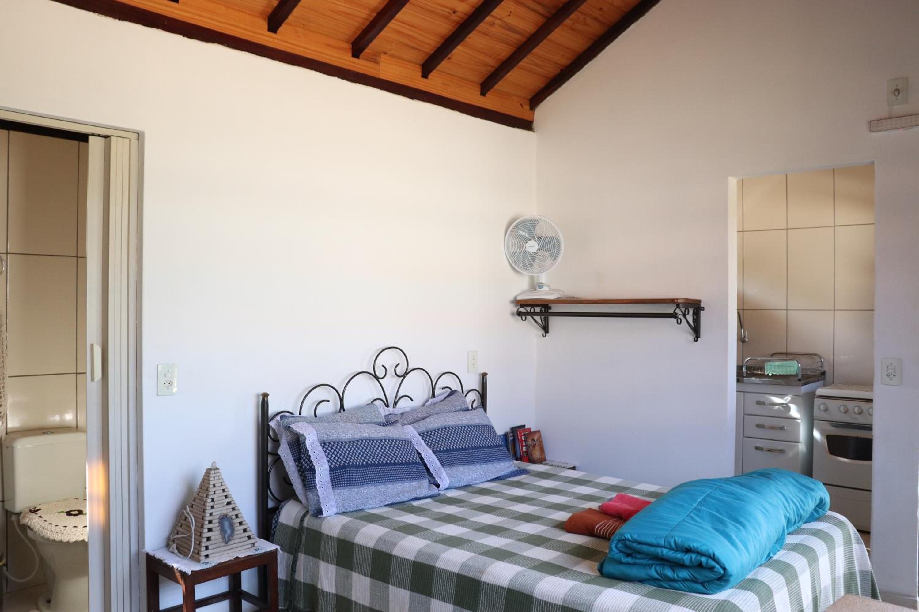 Quadruple Room with Mountain View - Photo 9