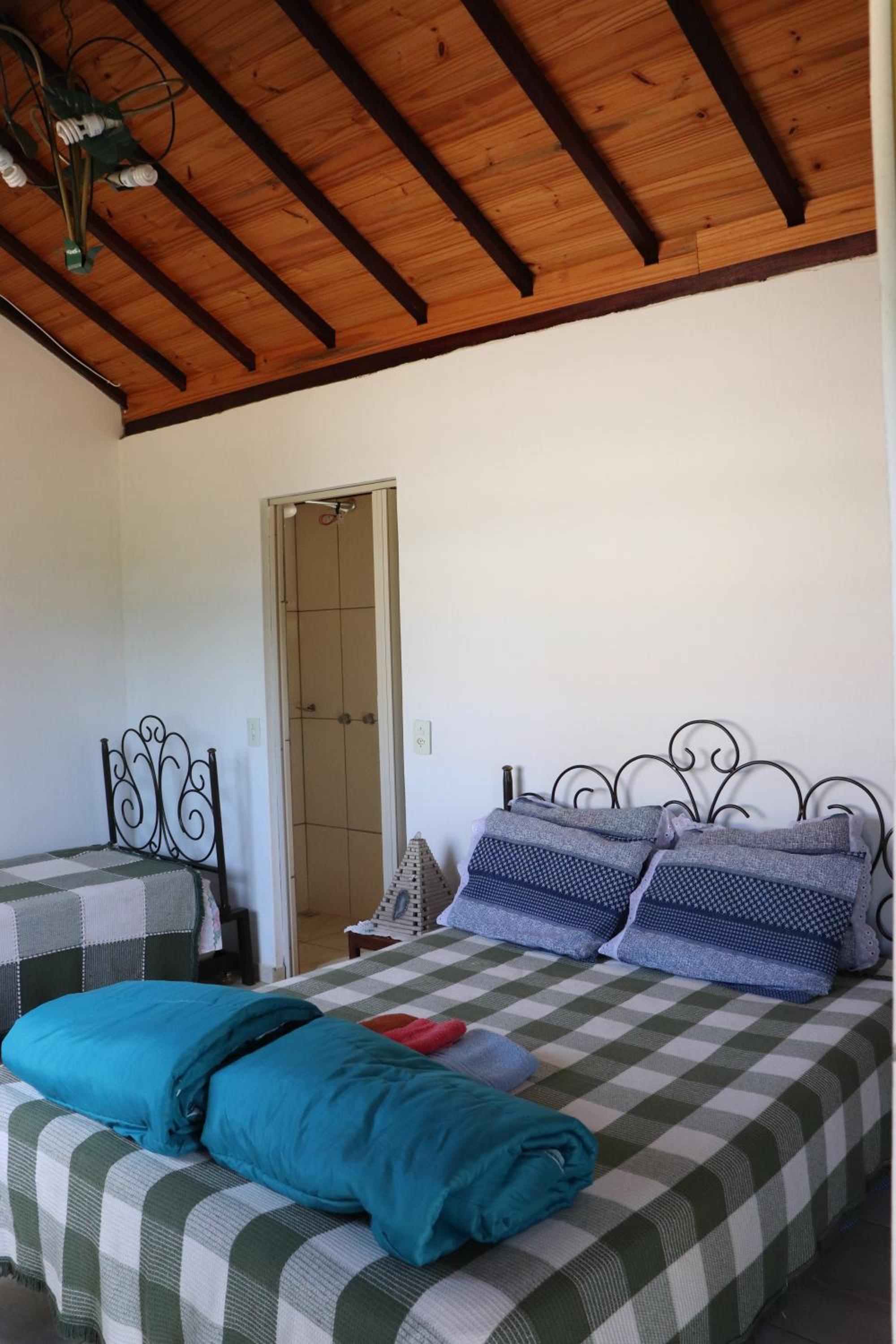 Quadruple Room with Mountain View - Photo 12