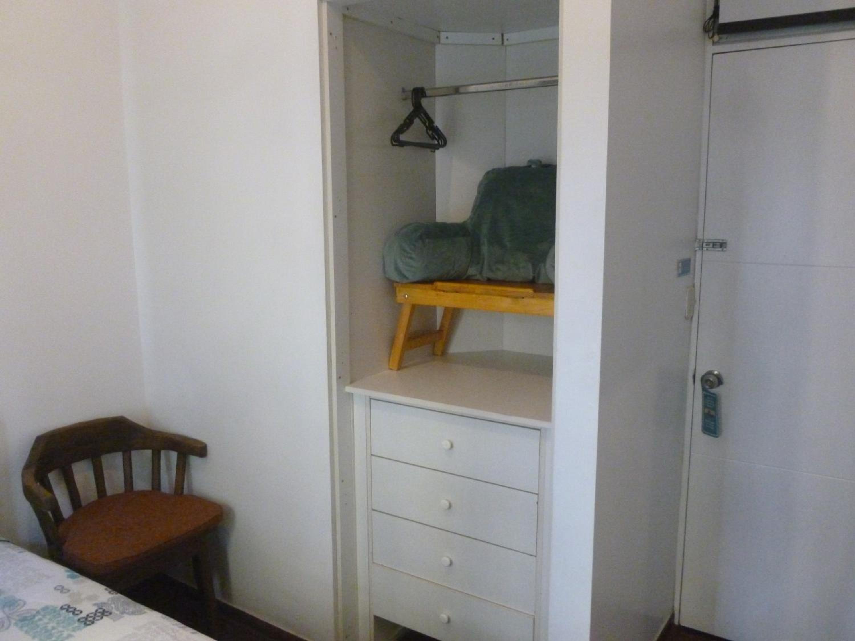 Small Single Room photo 3