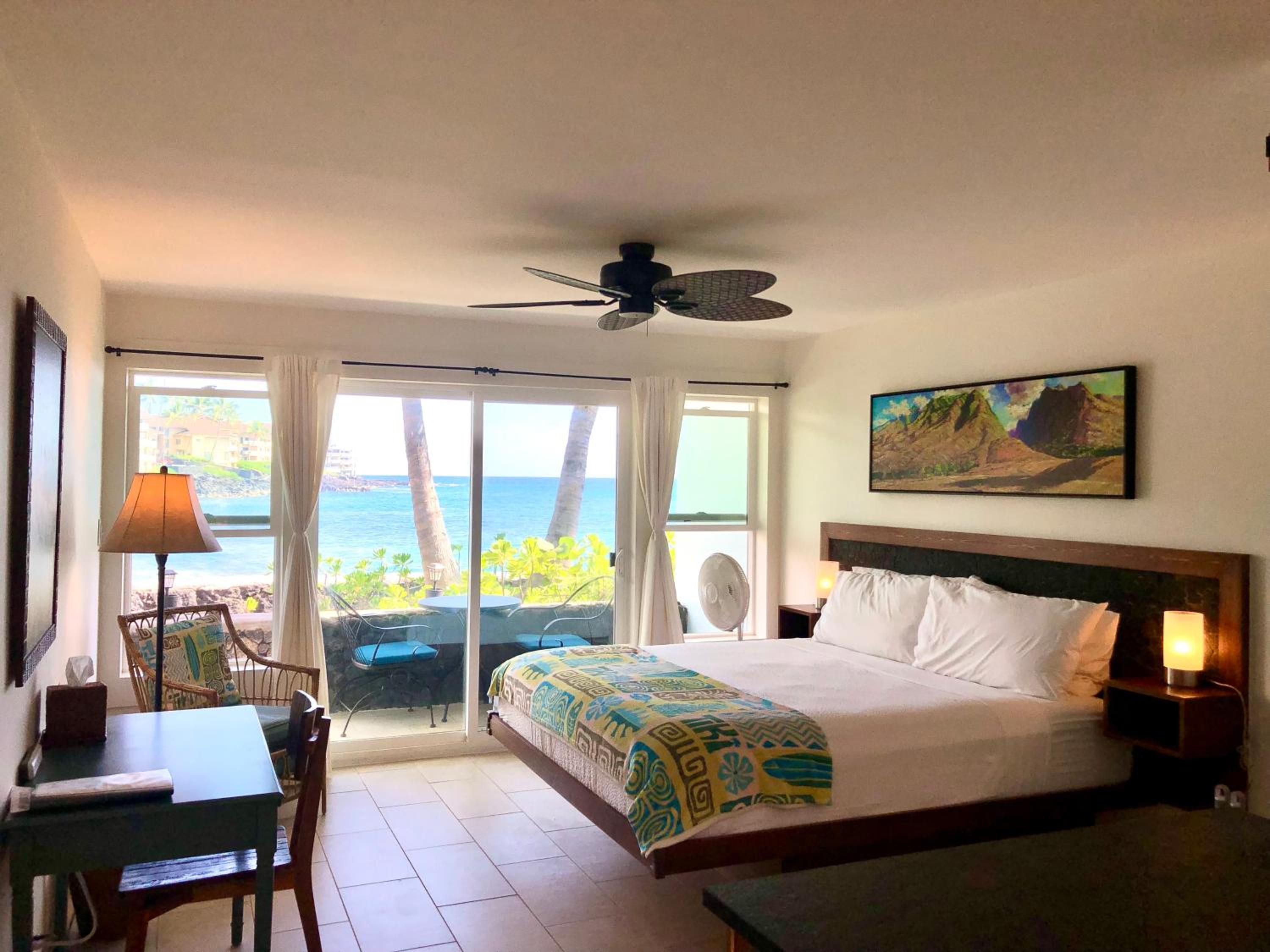 Ground Floor King Standard with Oceanfront Lanai