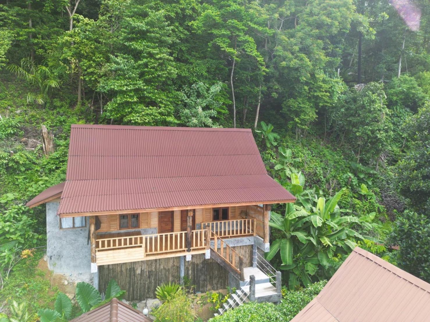 Two-Bedroom Bungalow -Air Conditioning - Photo 5