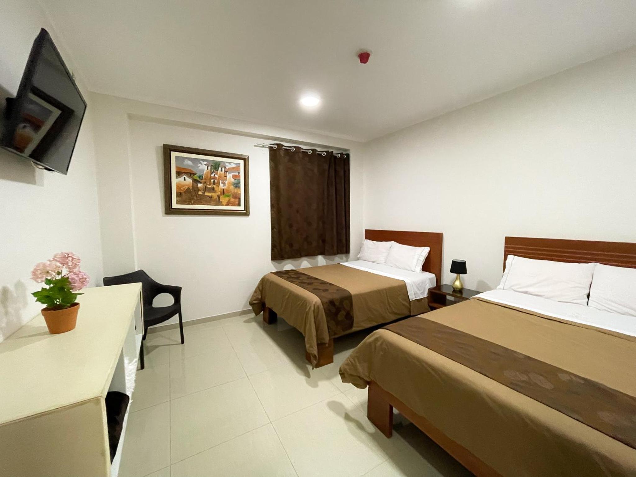 Twin Room with Bathroom photo 1