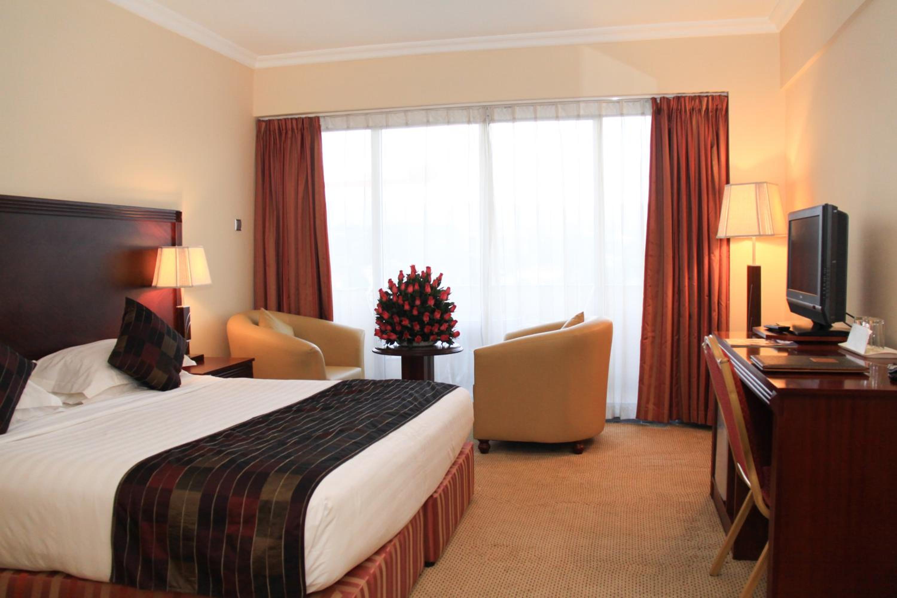 Deluxe King Room - Photo 1