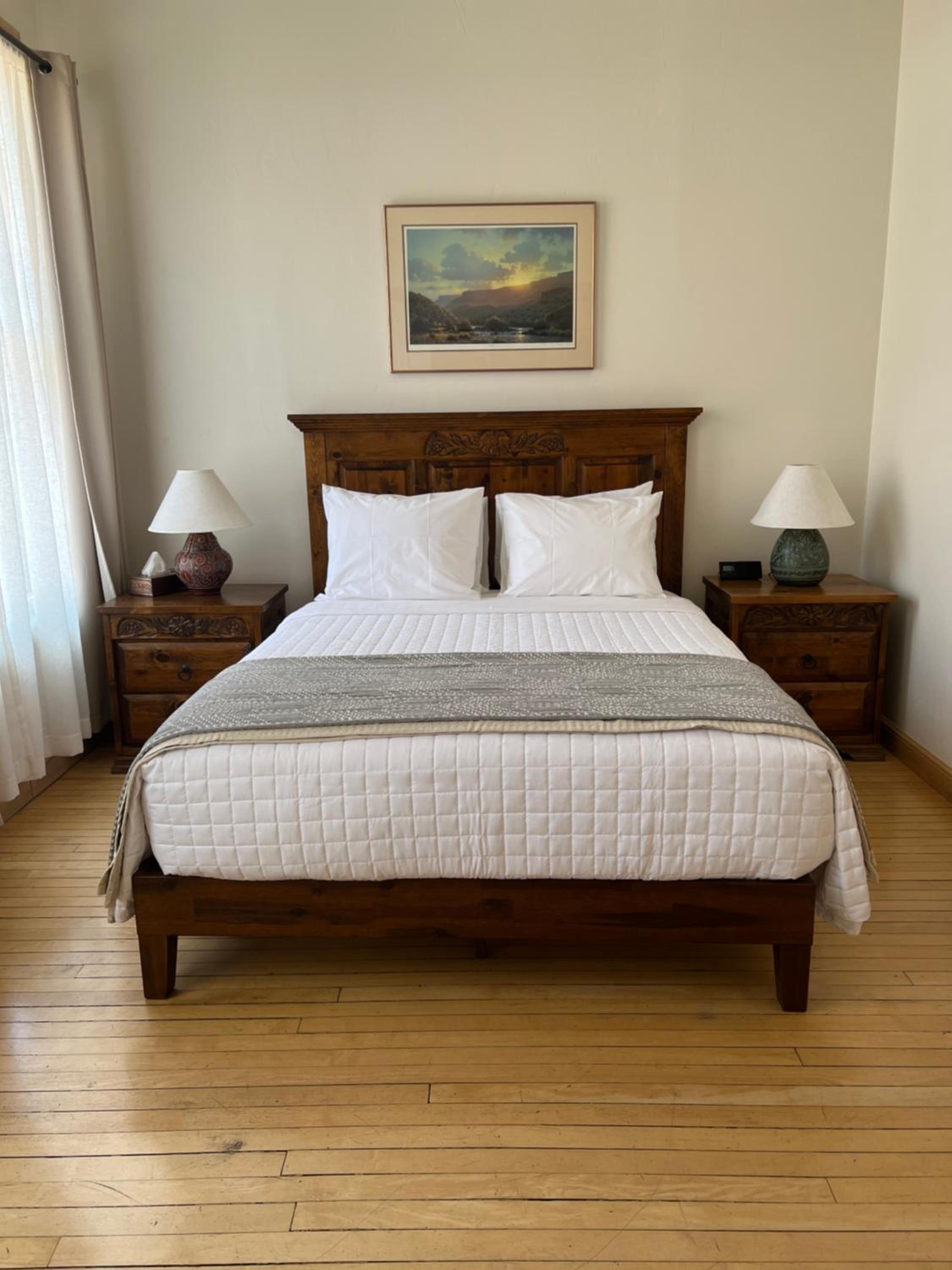 Queen Suite - Photo 1