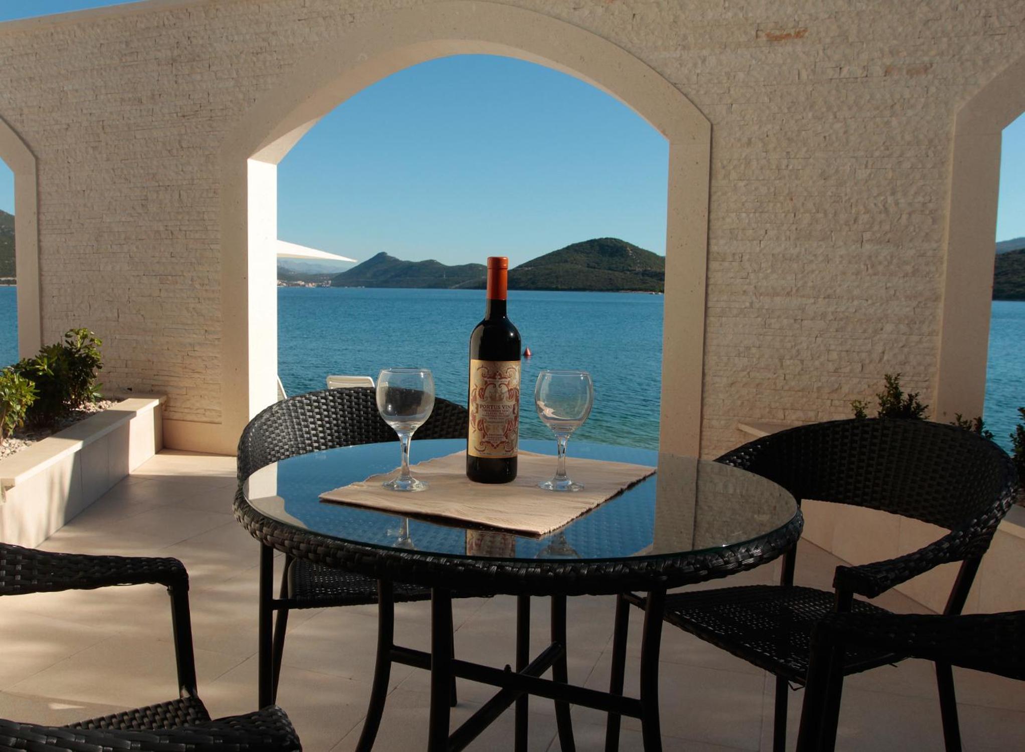 Apartment with Sea View photo 2