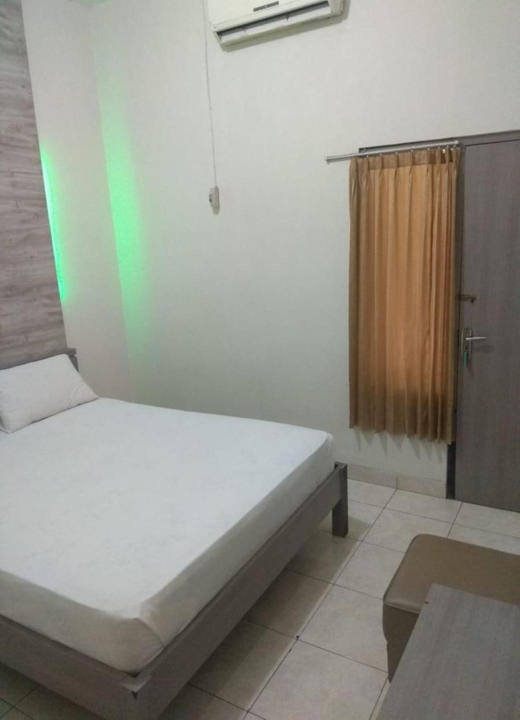 Standard Double Room - Photo 10