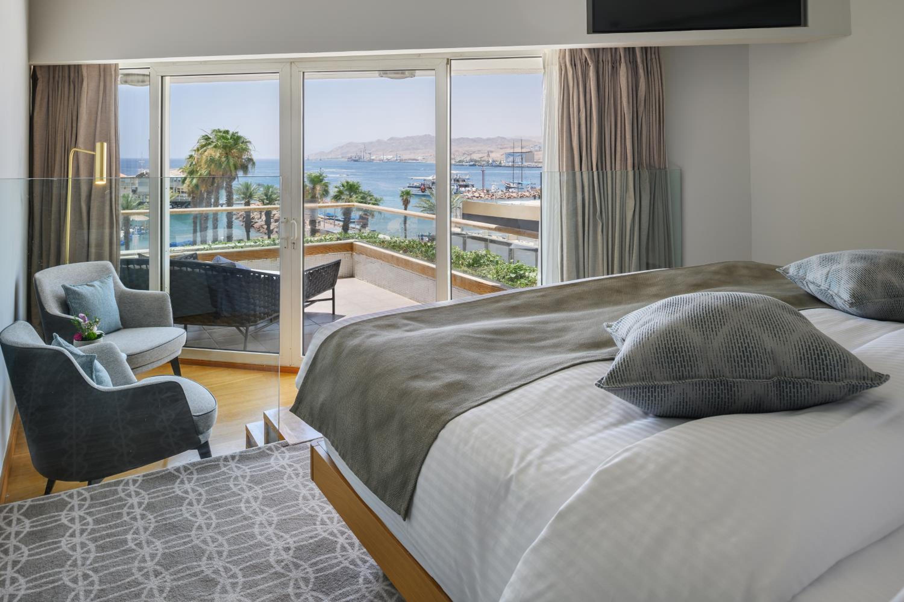 Junior Suite (couples only) - Photo 1