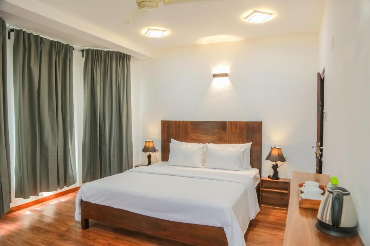 Deluxe Double Room with Balcony photo 2