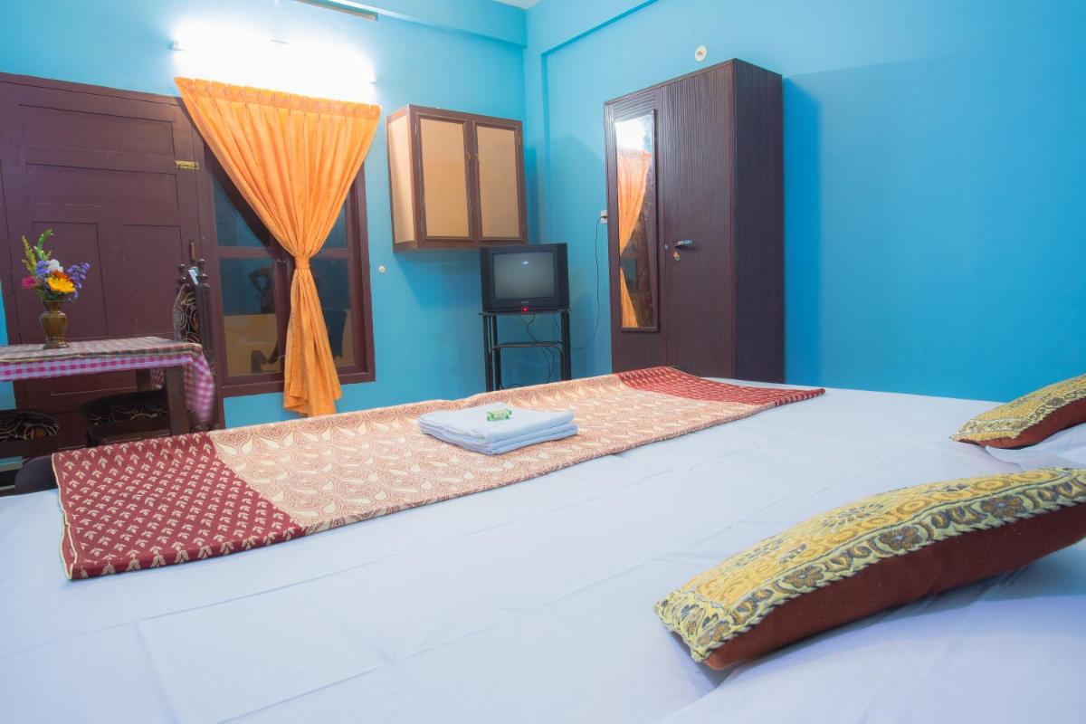 Deluxe Double Room with Fan photo 1