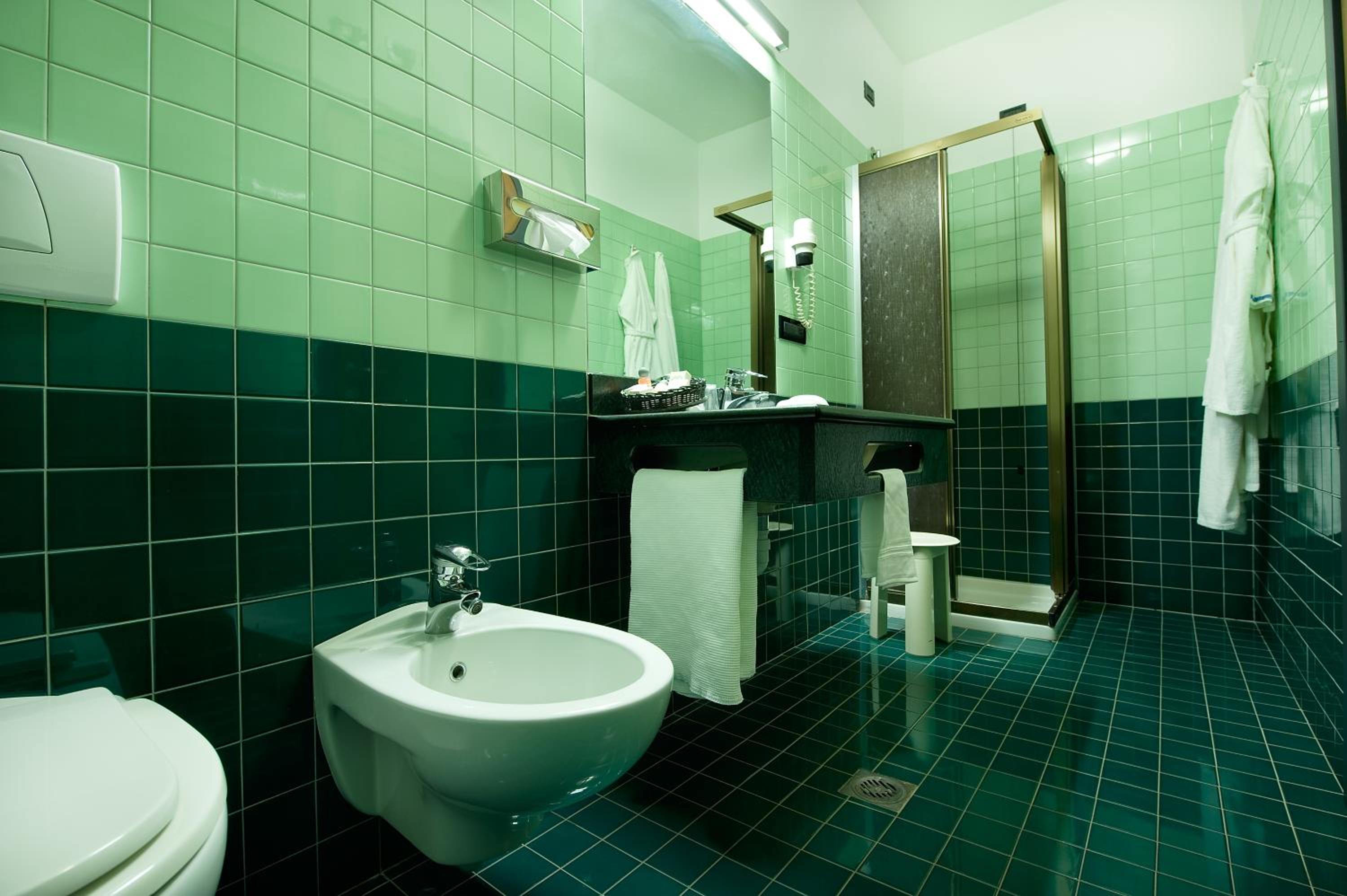 Double or Twin Room with Balcony photo 2