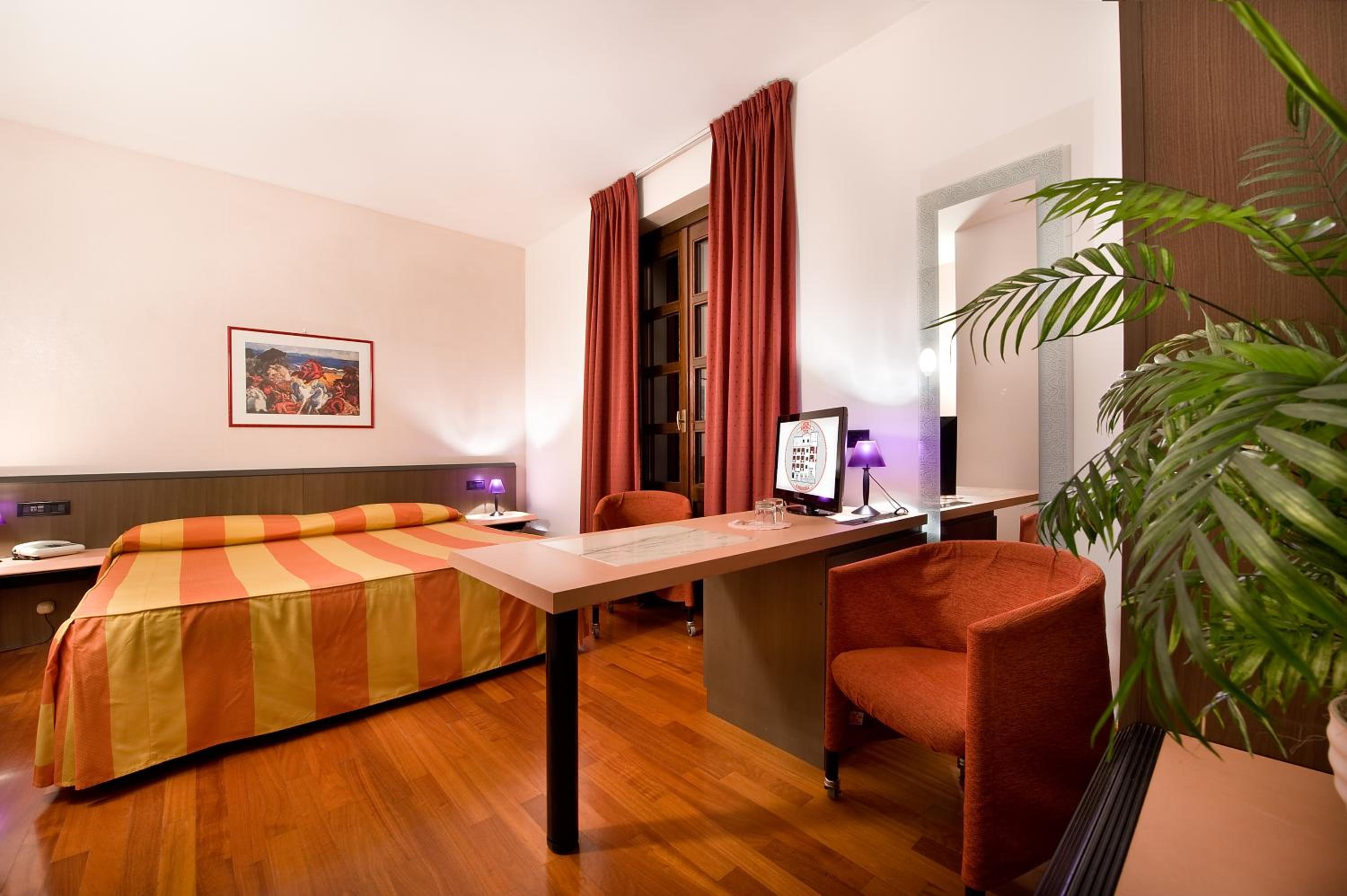 Double or Twin Room with Balcony photo 1