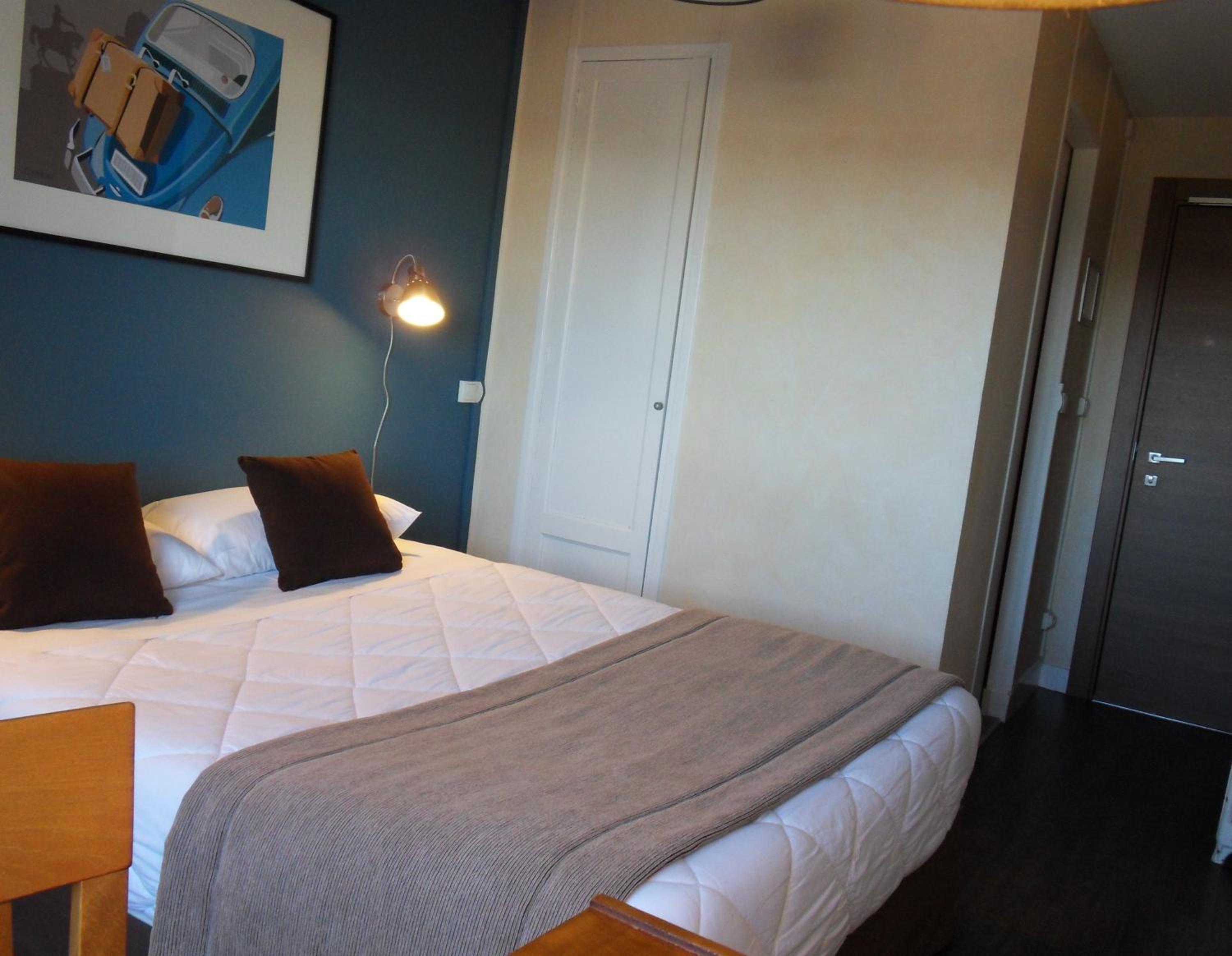 Standard  Room - Photo 7