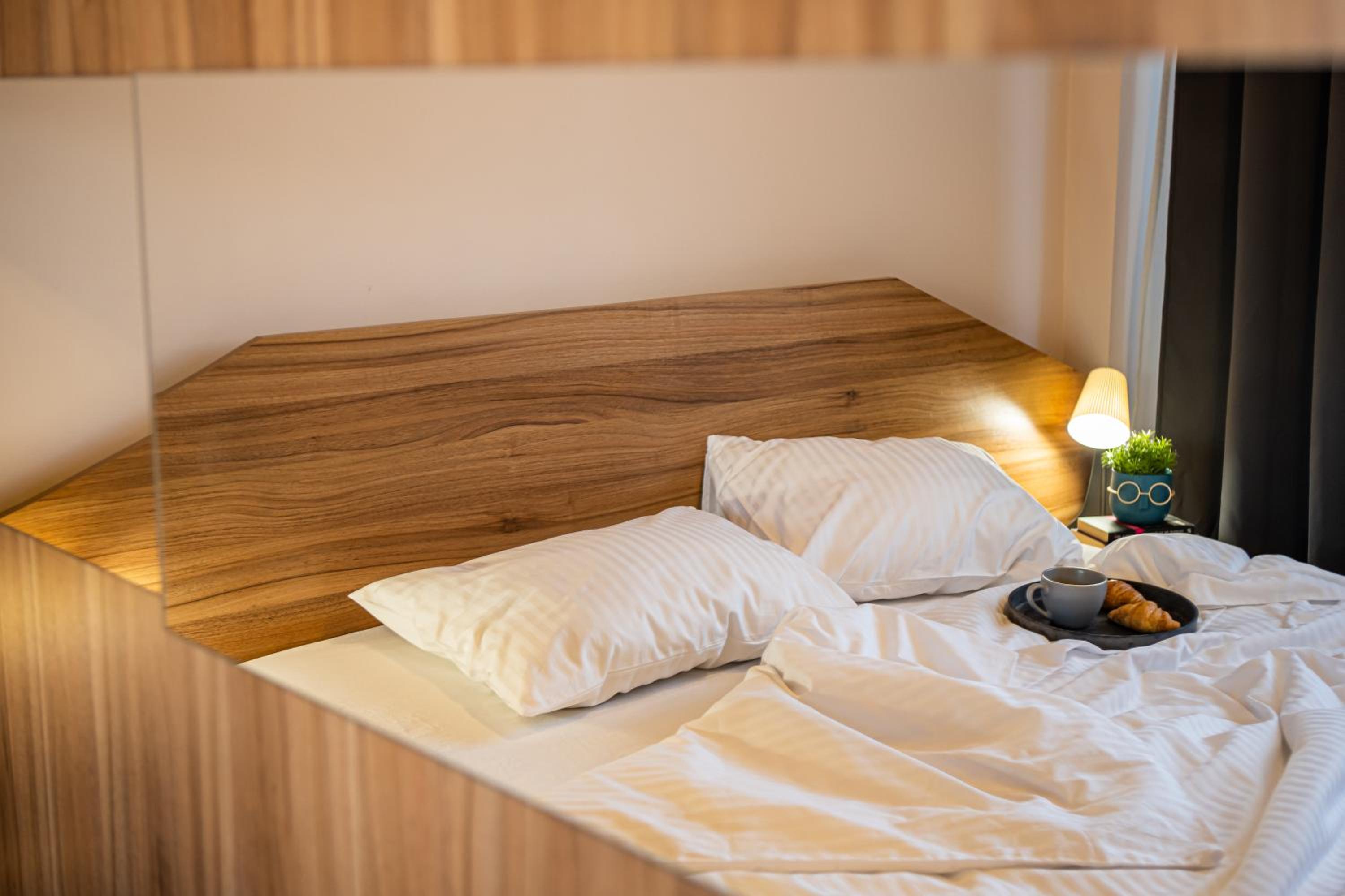 One-Bedroom Apartment - Photo 21