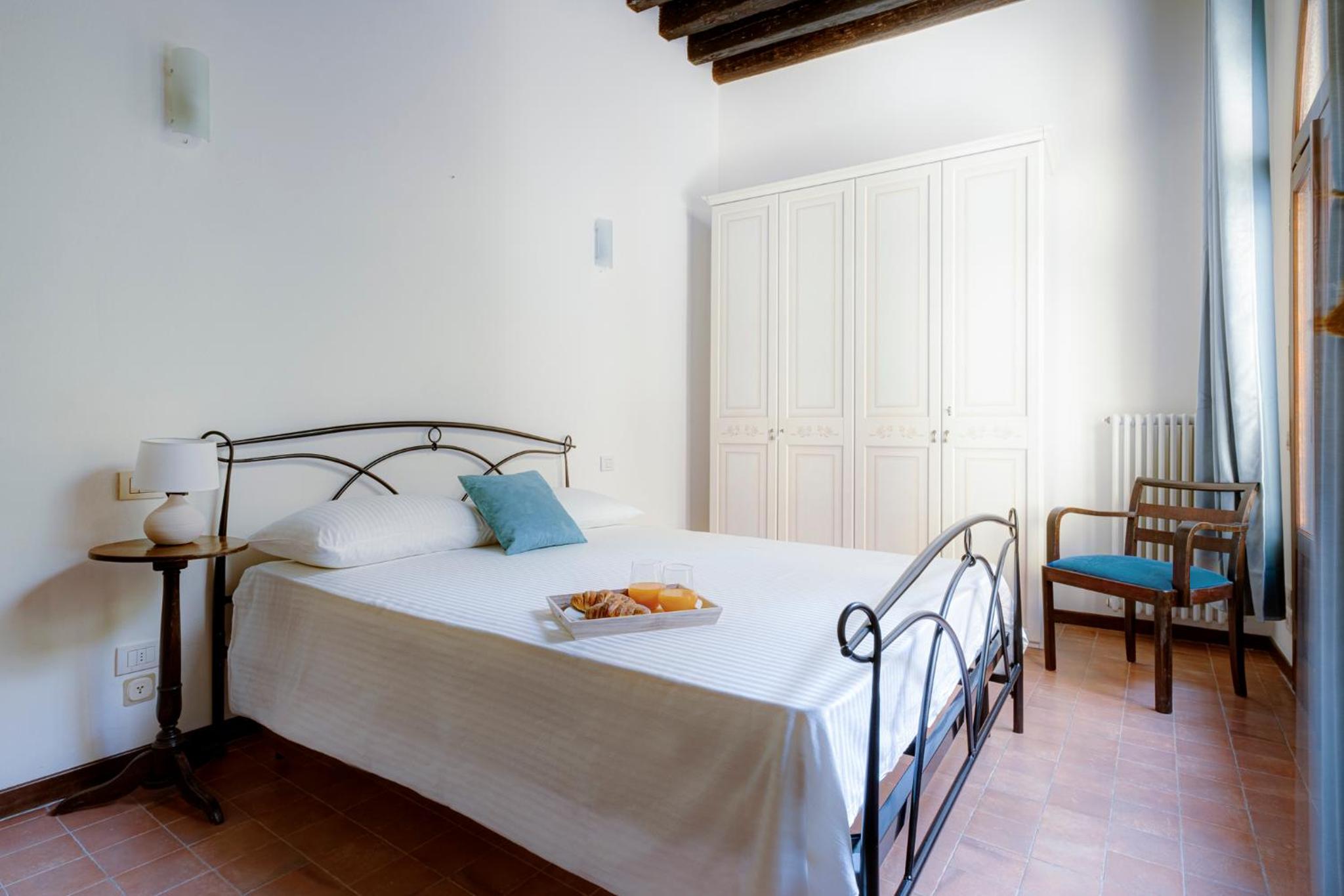 One-Bedroom Apartment with Garden View
