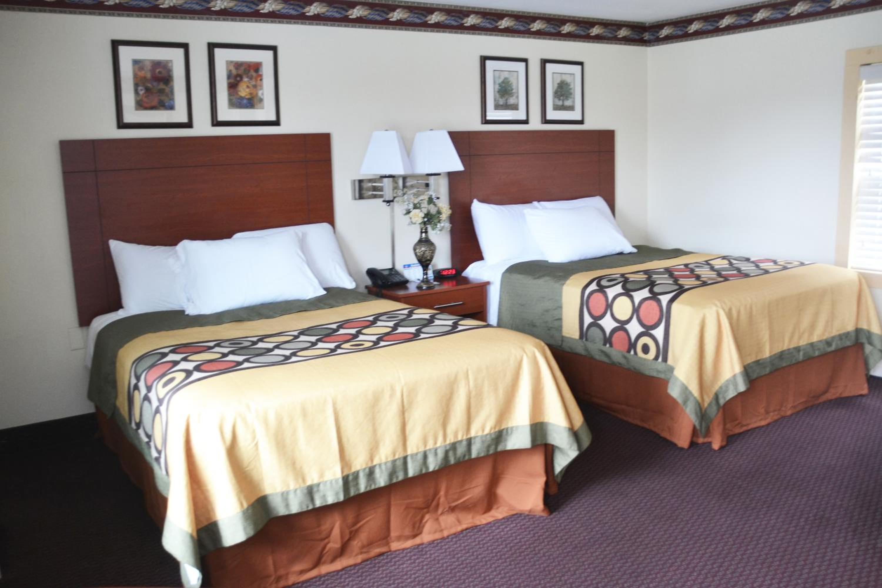 Double Room with Two Double Beds photo 2