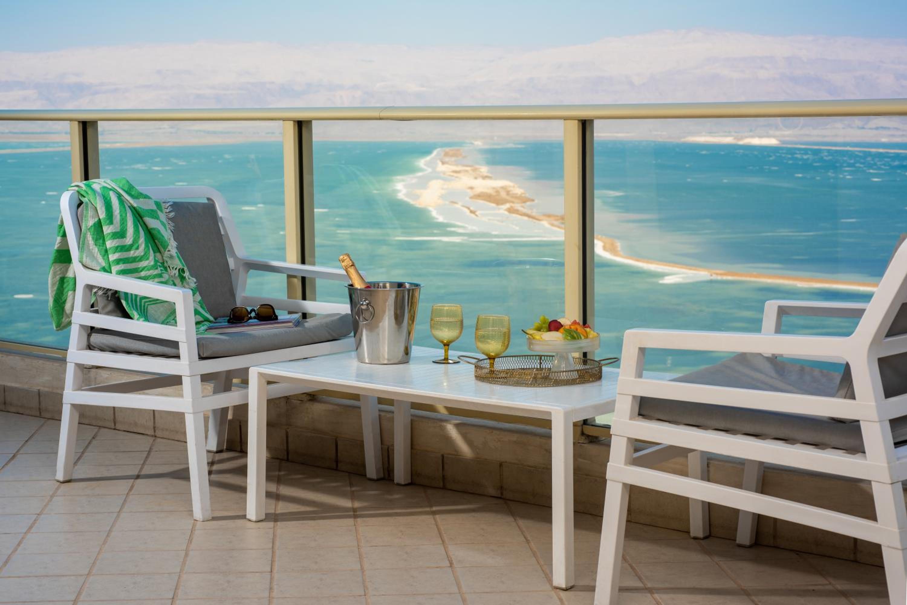 Deluxe Suite (3 Adults) photo 2