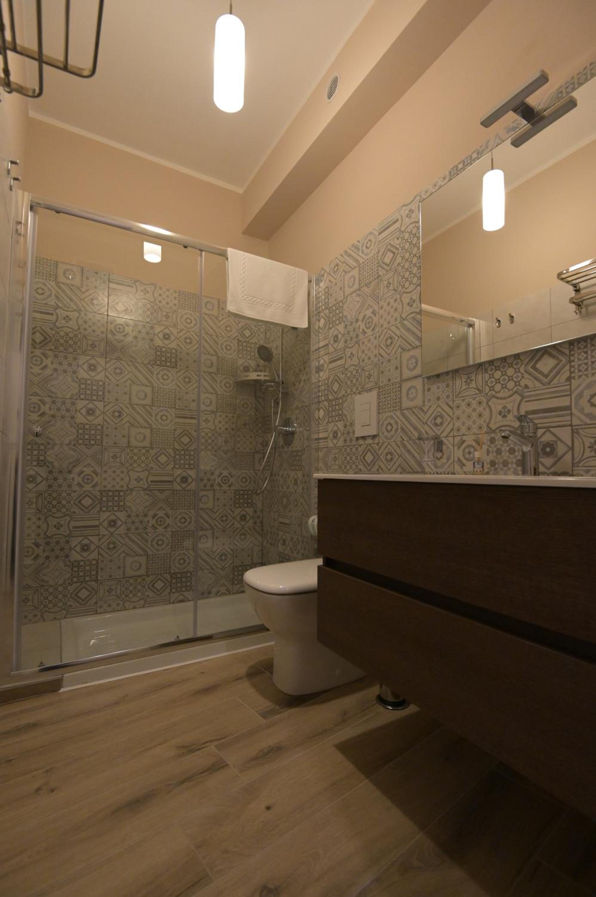 Deluxe Room - Photo 18