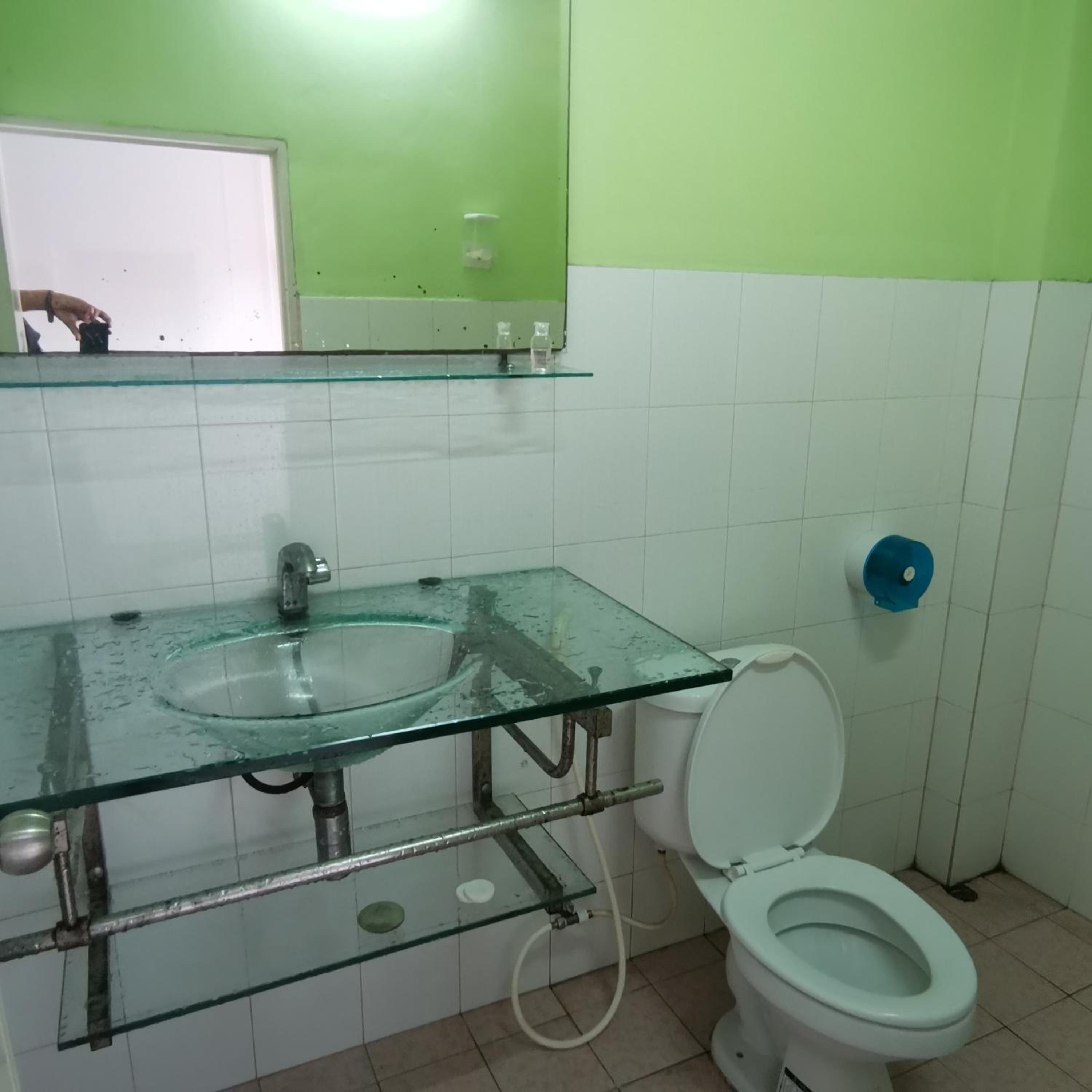 Double Room with Private Bathroom - Photo 11