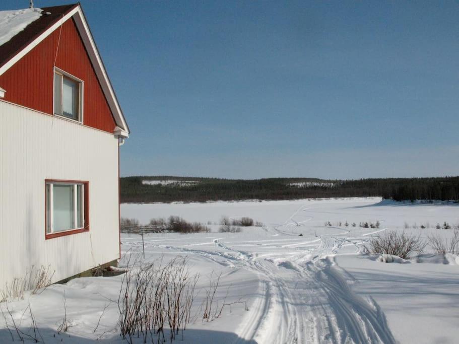 Three-Bedroom House photo 1