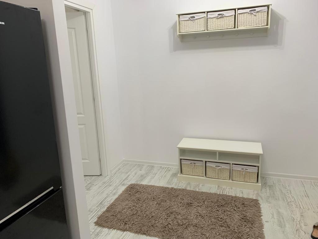 One-Bedroom Apartment - Photo 6