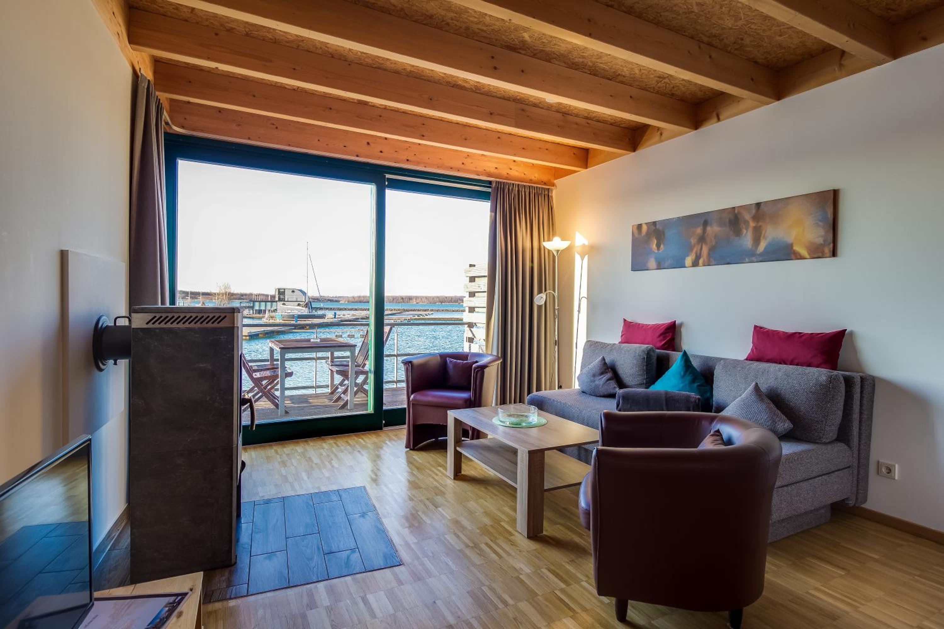 2-Bedroom Holiday Home "Hafenhaus" photo 2