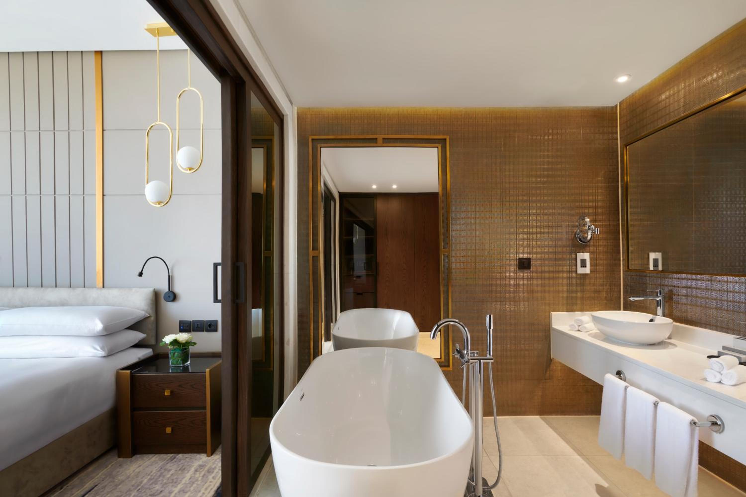 Arkan King Suite - Club Floor (Access to Shopping Plaza) - Photo 6