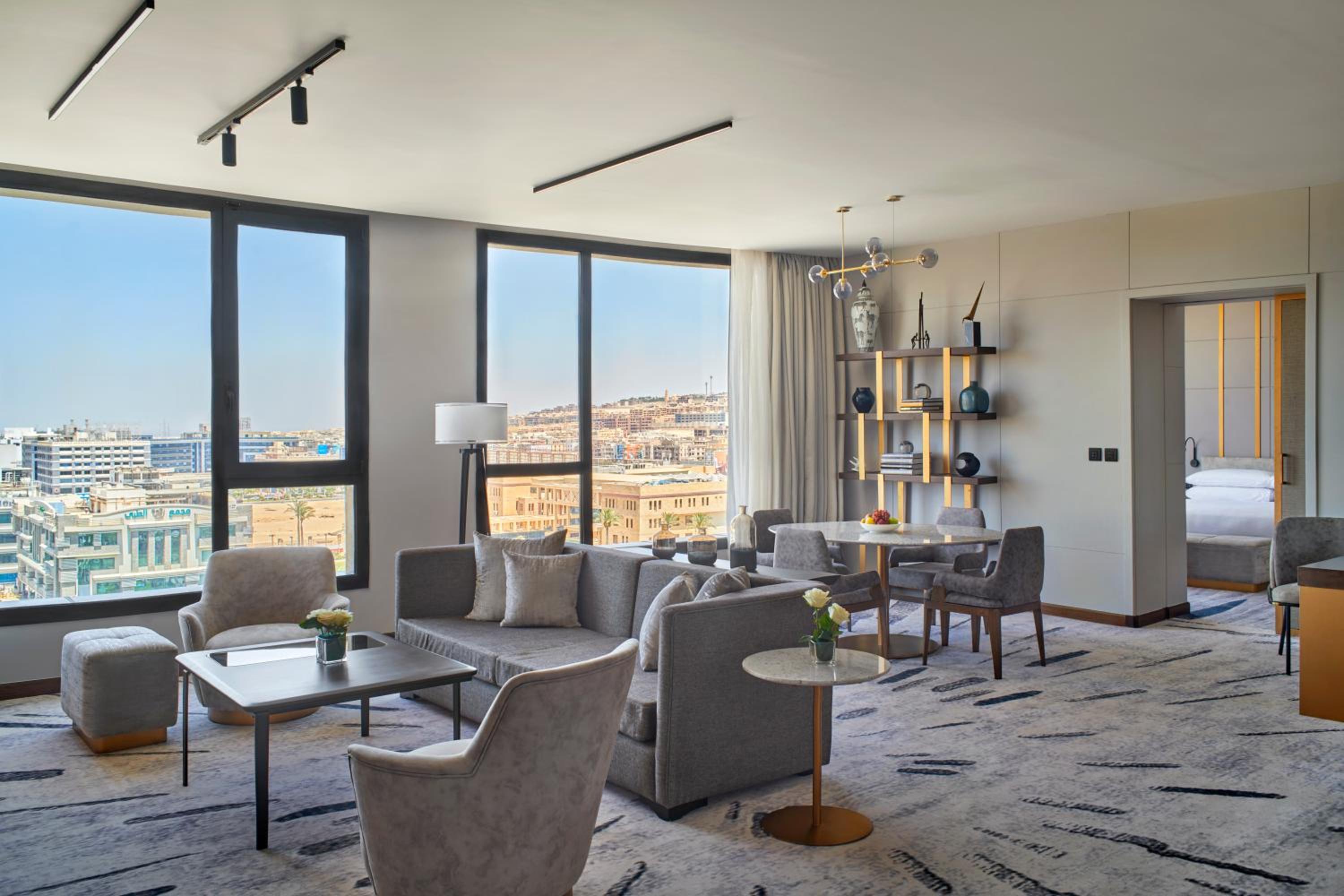 Arkan King Suite - Club Floor (Access to Shopping Plaza) - Photo 4