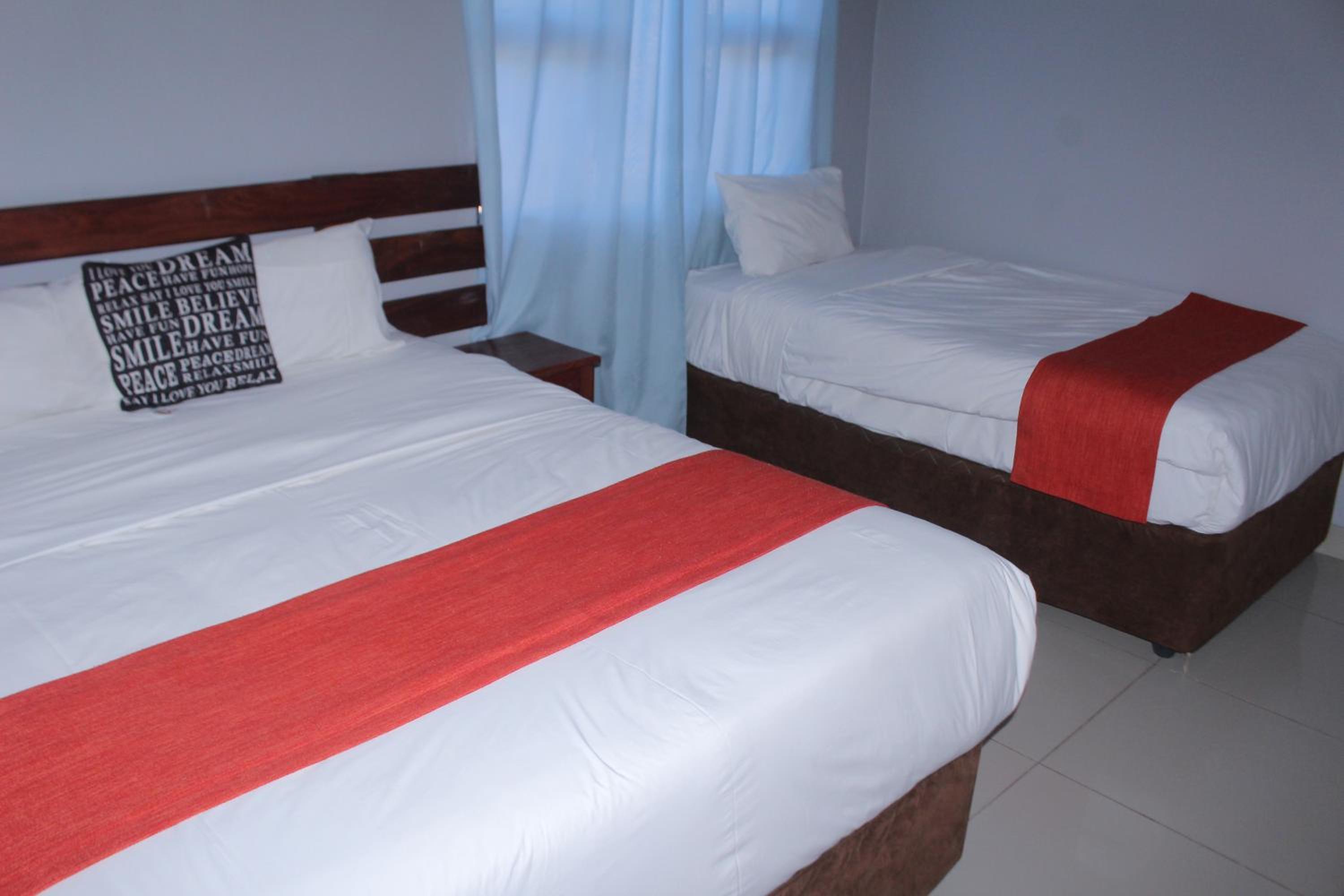 Budget Twin Room photo 2