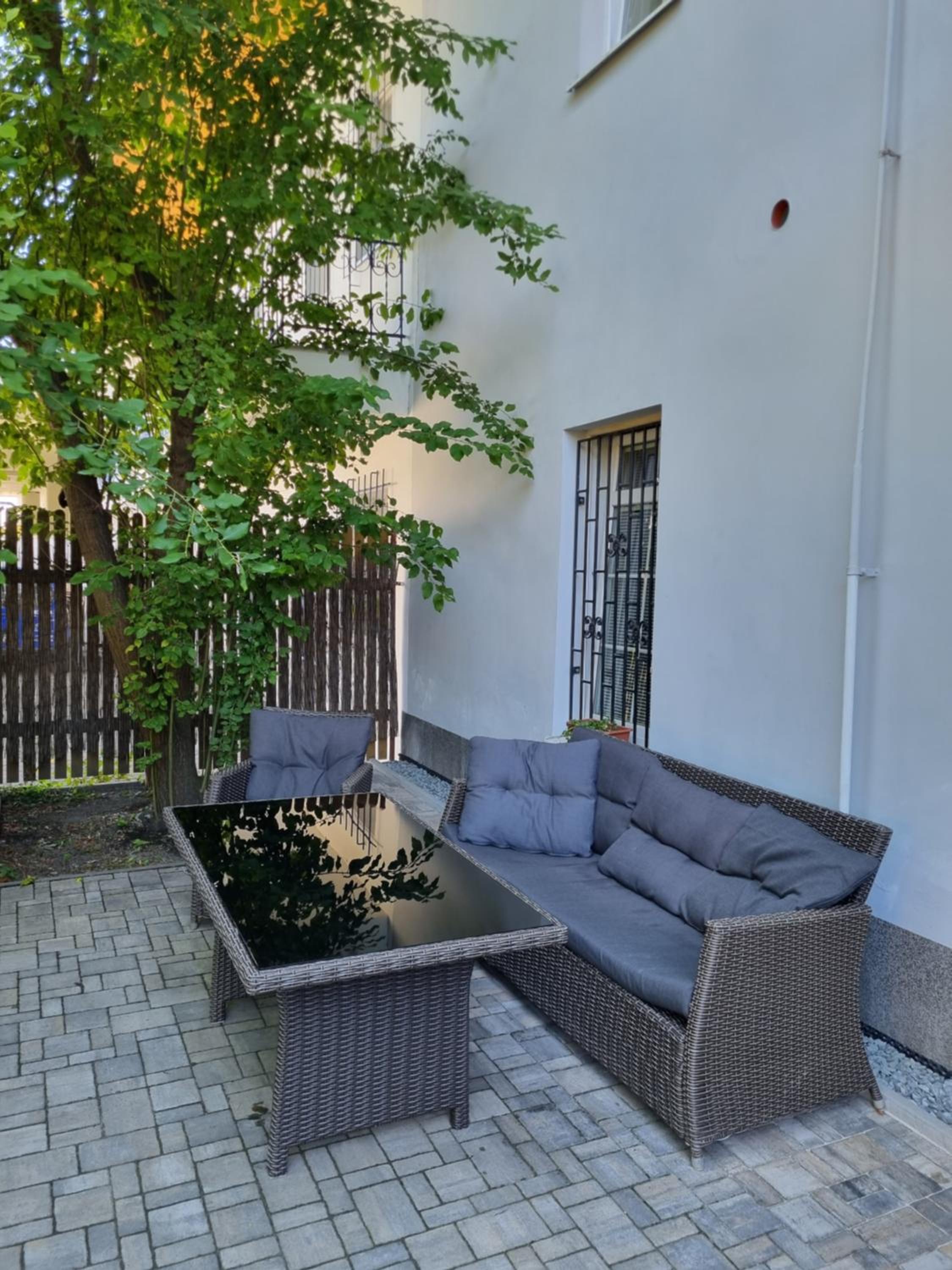 One-Bedroom Apartment - Photo 13