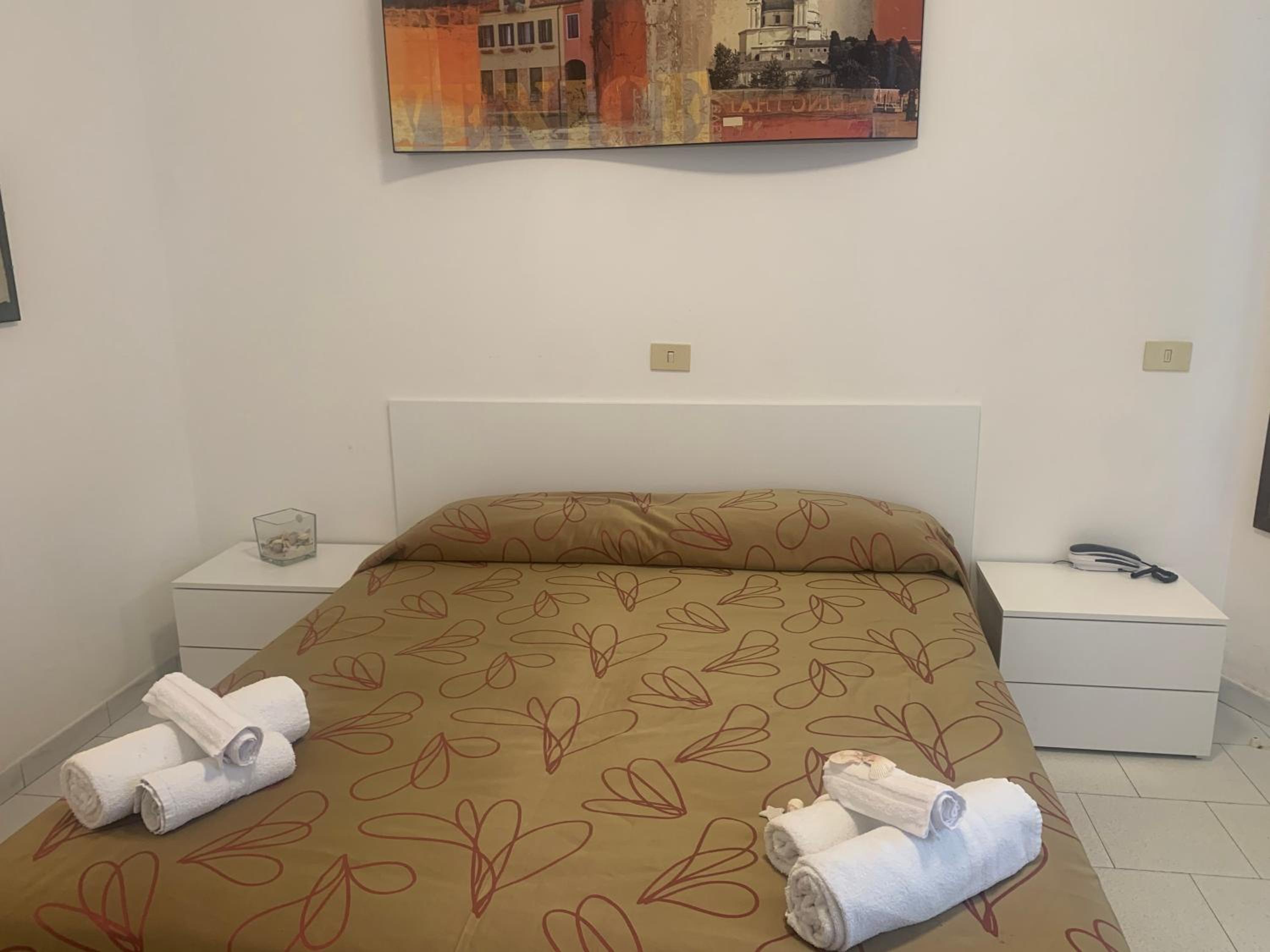 Economy Double Room photo 3