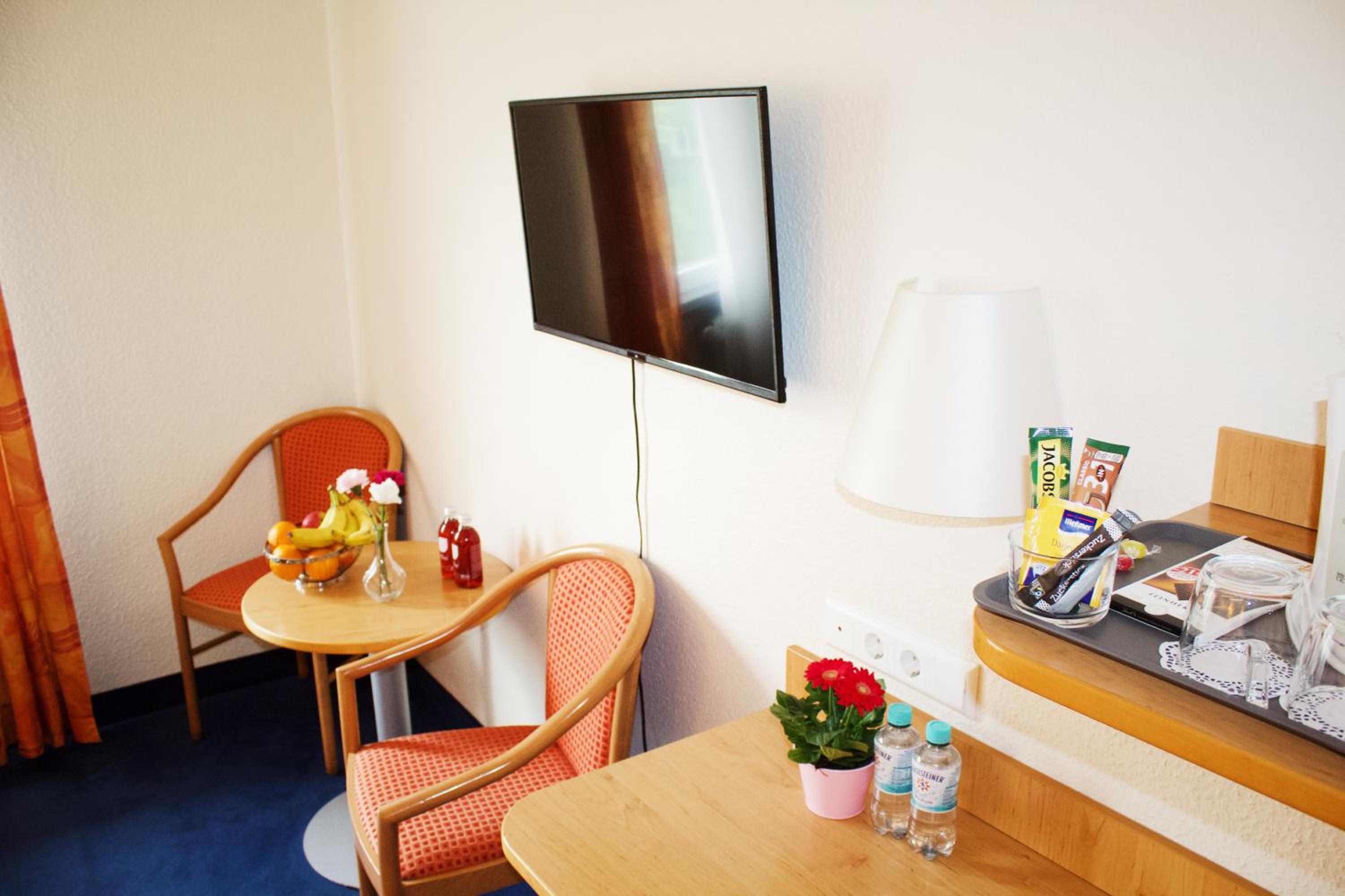 Double Room - Photo 15