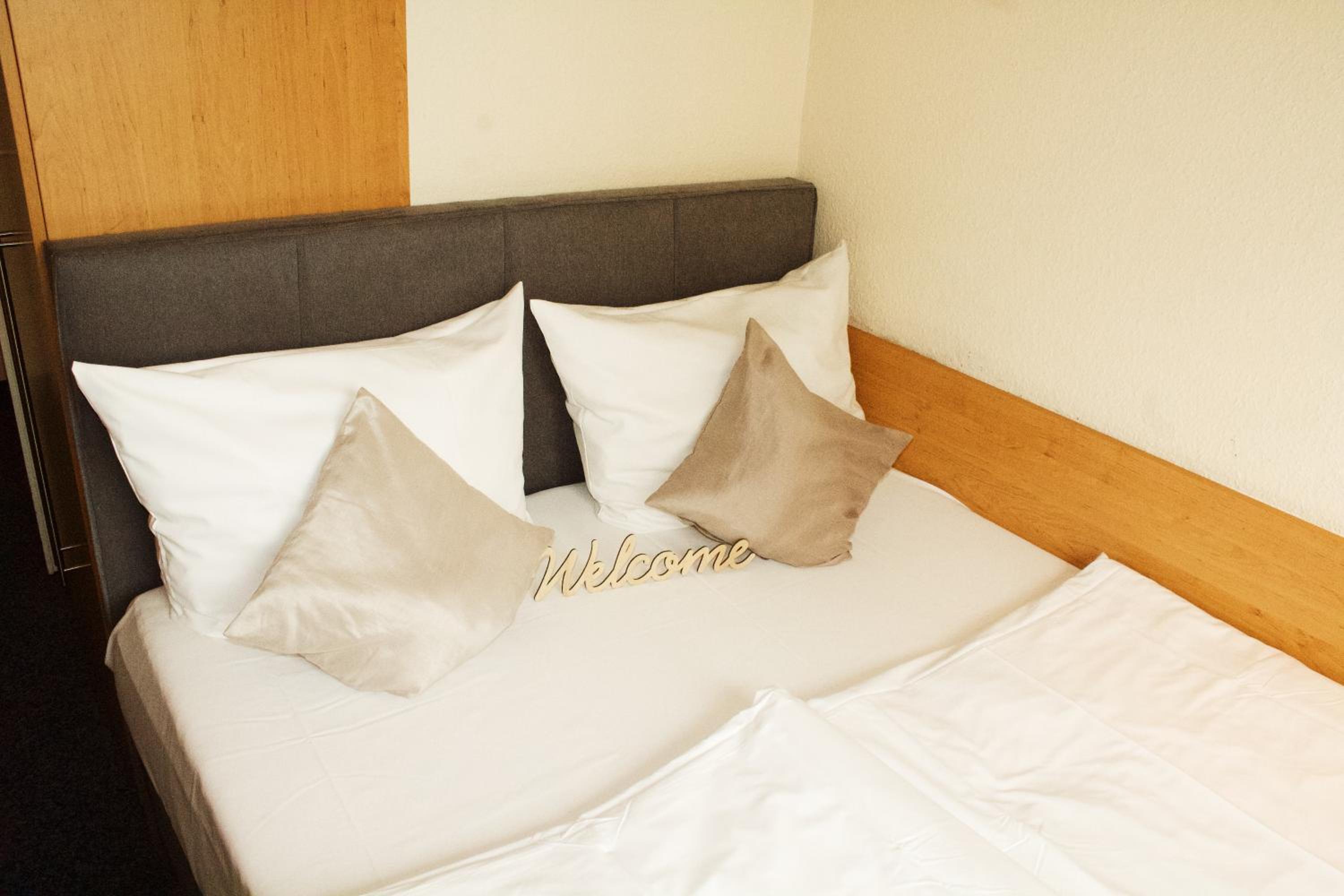 Double Room - Photo 2
