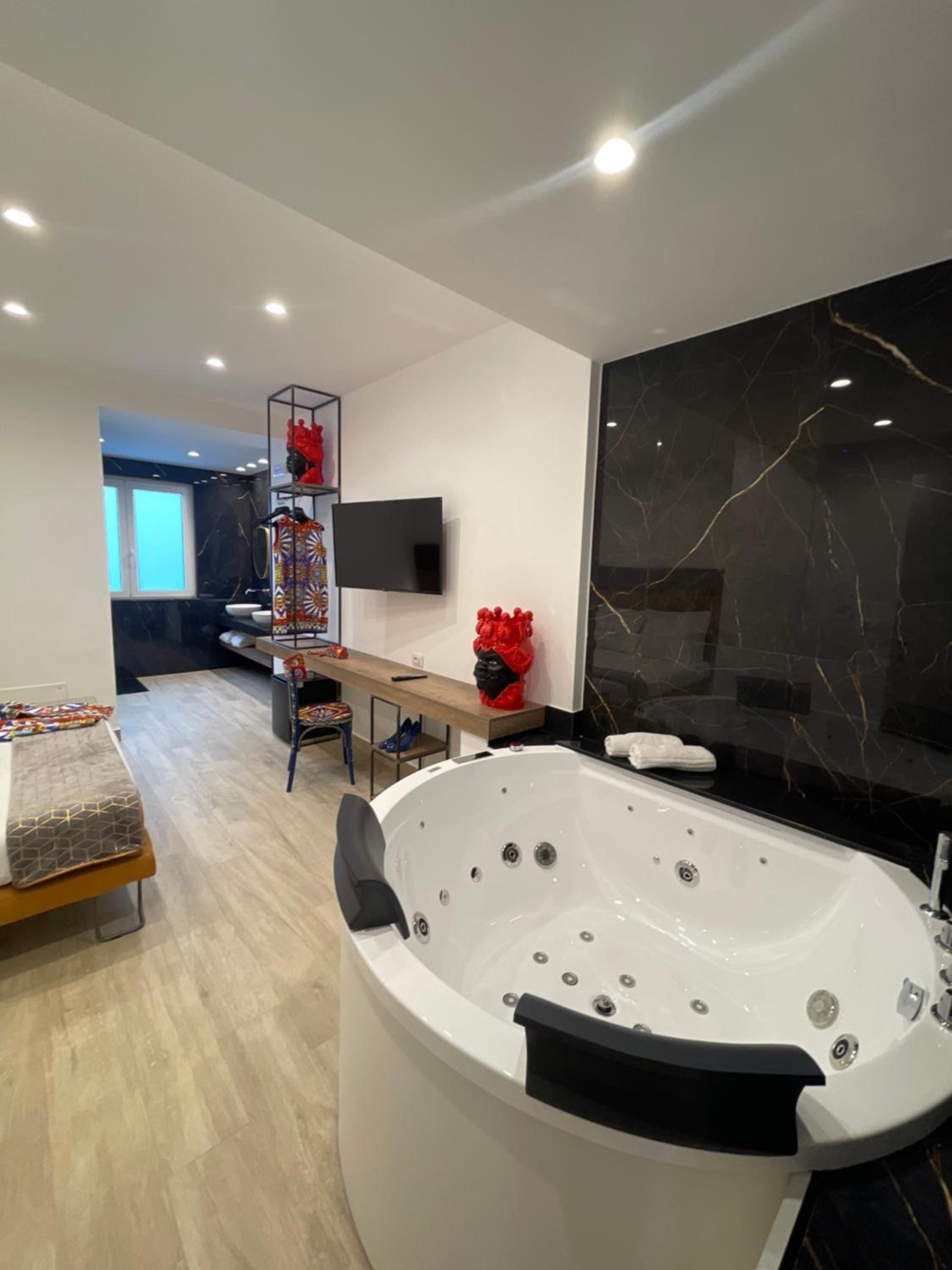 King Room with Spa Bath photo 1