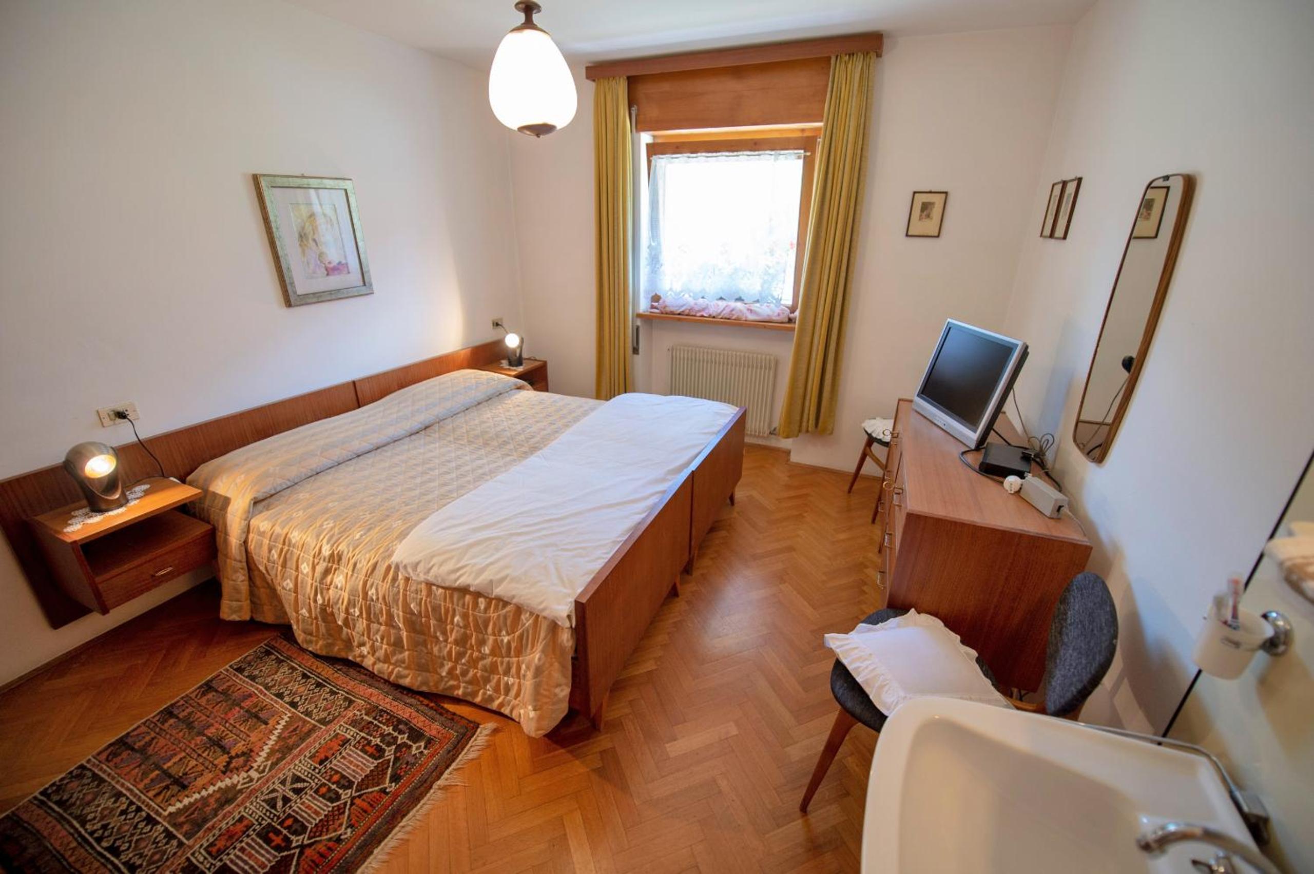 Apartment - with Garden photo 3
