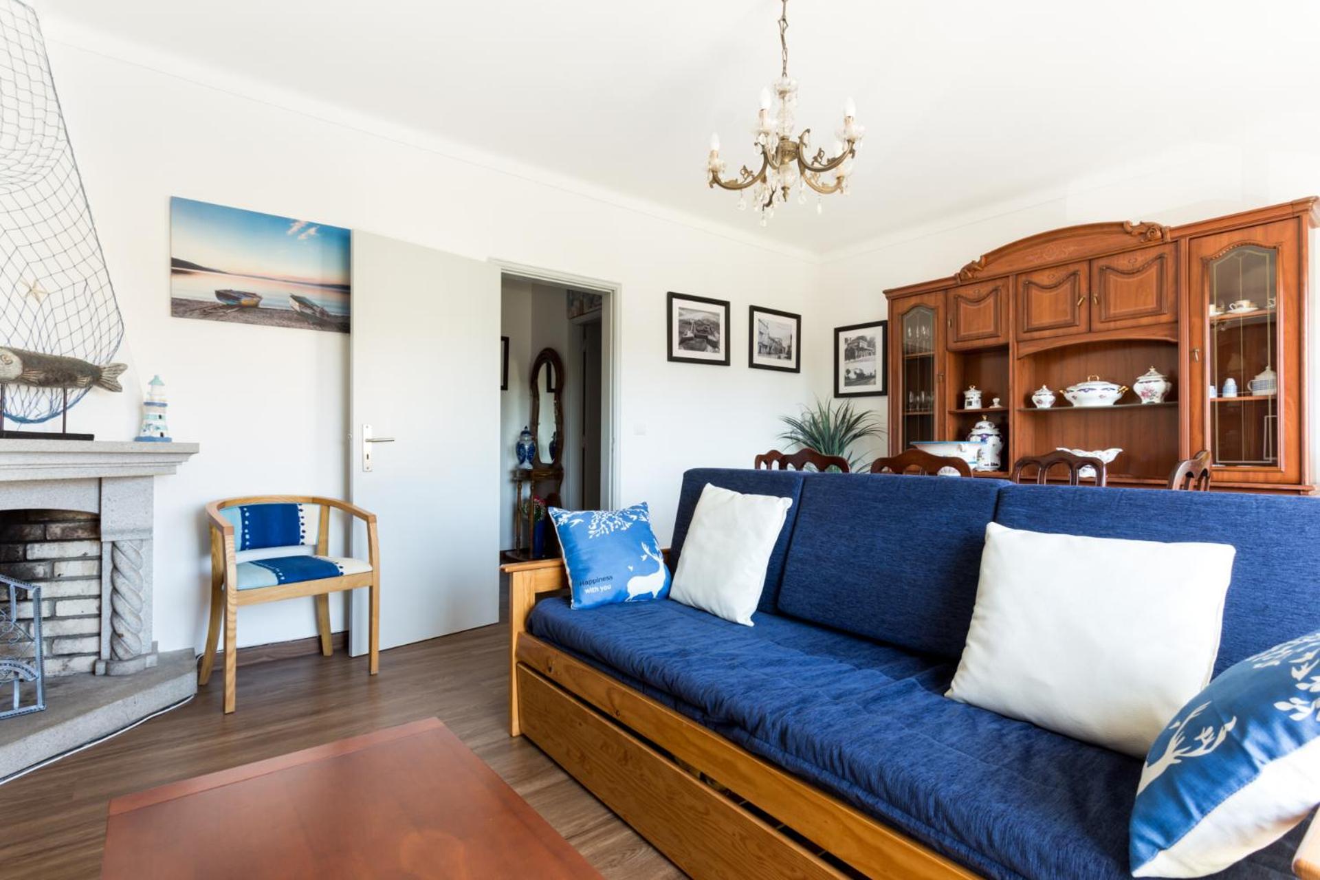 Three-Bedroom Apartment - Photo 15