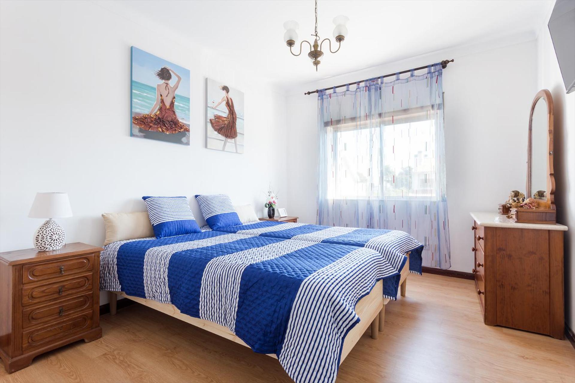 Three-Bedroom Apartment - Photo 33